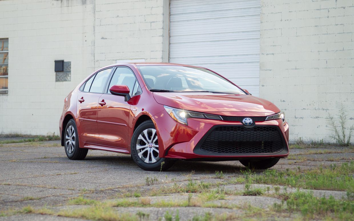 Toyota Corolla reviews, news, picture, and video
