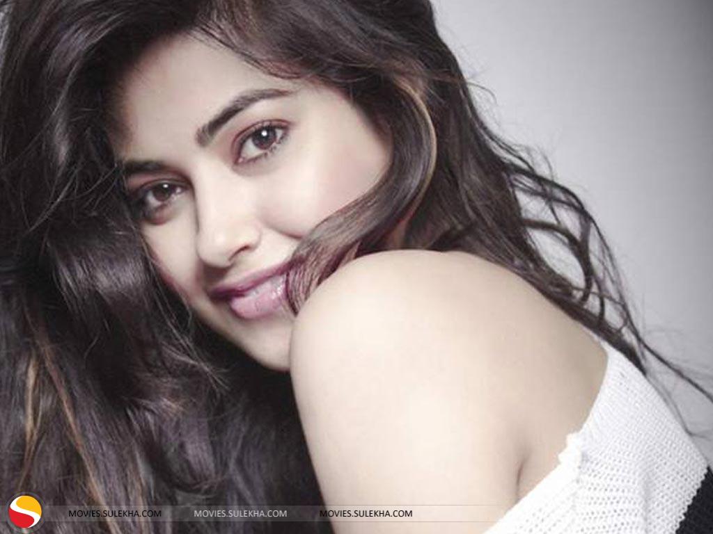 Meera Chopra Wallpapers - Wallpaper Cave