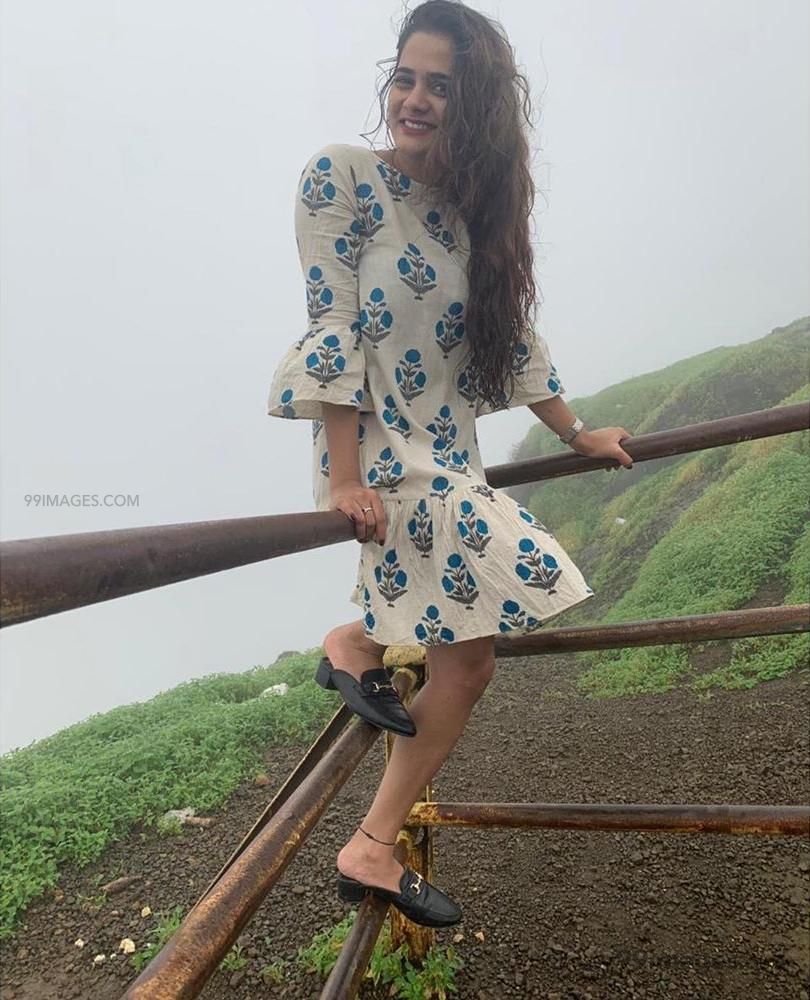 Bhagyashree Mote Hot HD Photo & Mobile Wallpaper 1080p