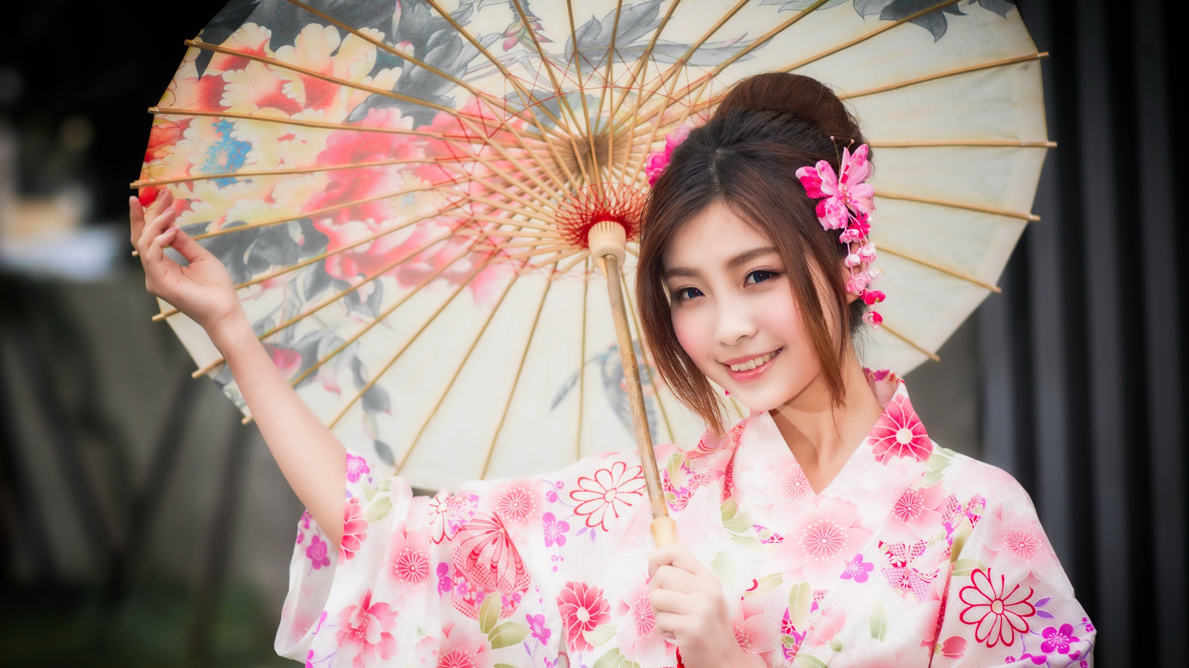 Wallpapers Beautiful Japanese girl, smile, kimono, umbrella.