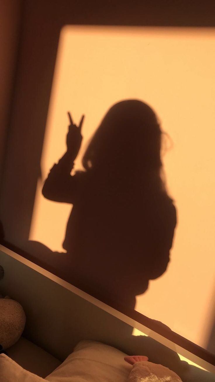 iphone wallpaper for girls #hintergrundbildiphone. Shadow picture, Shadow photo, Shadow photography