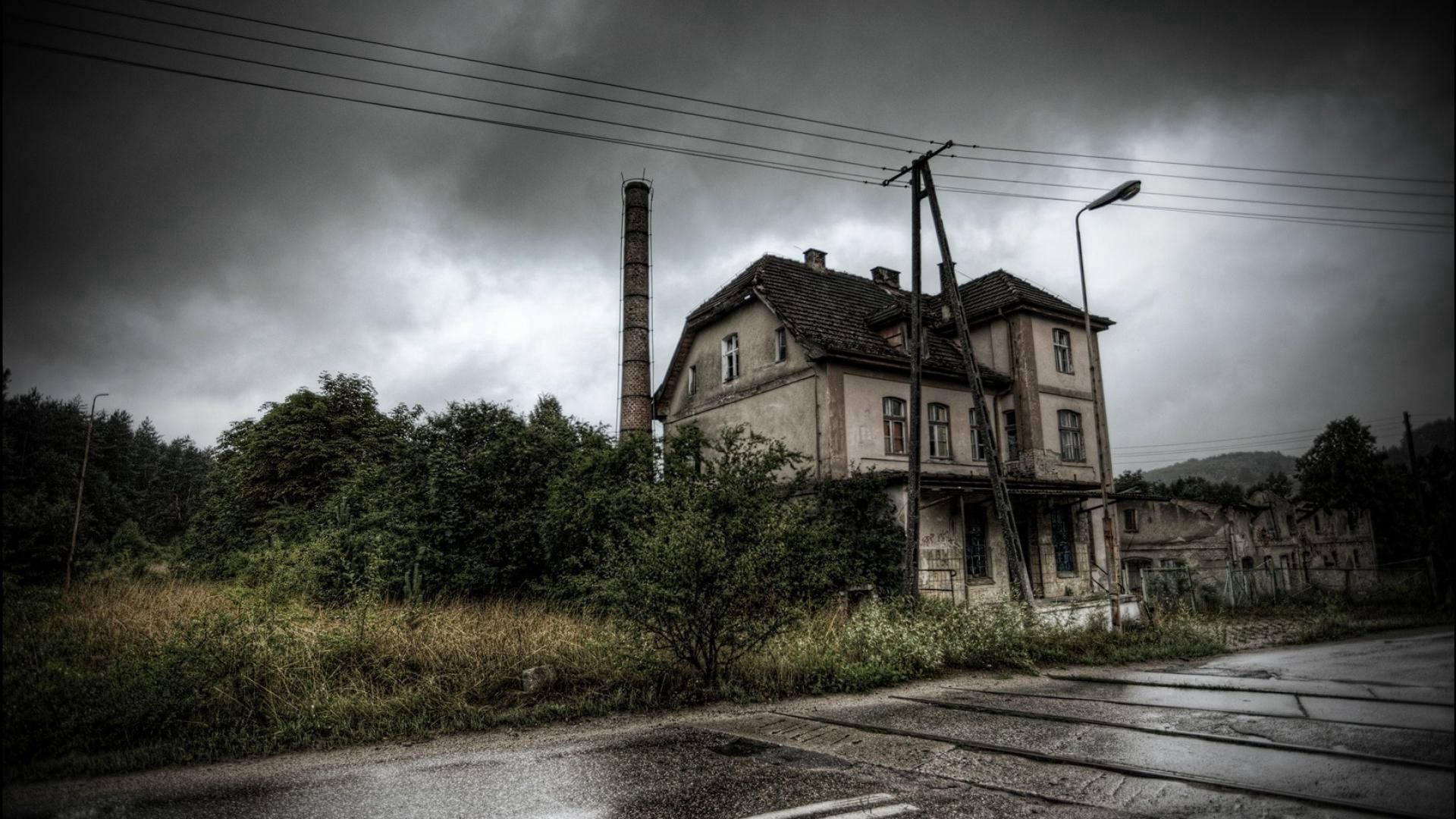 Download wallpaper 1920x1080 building, abandoned, grass, overcast