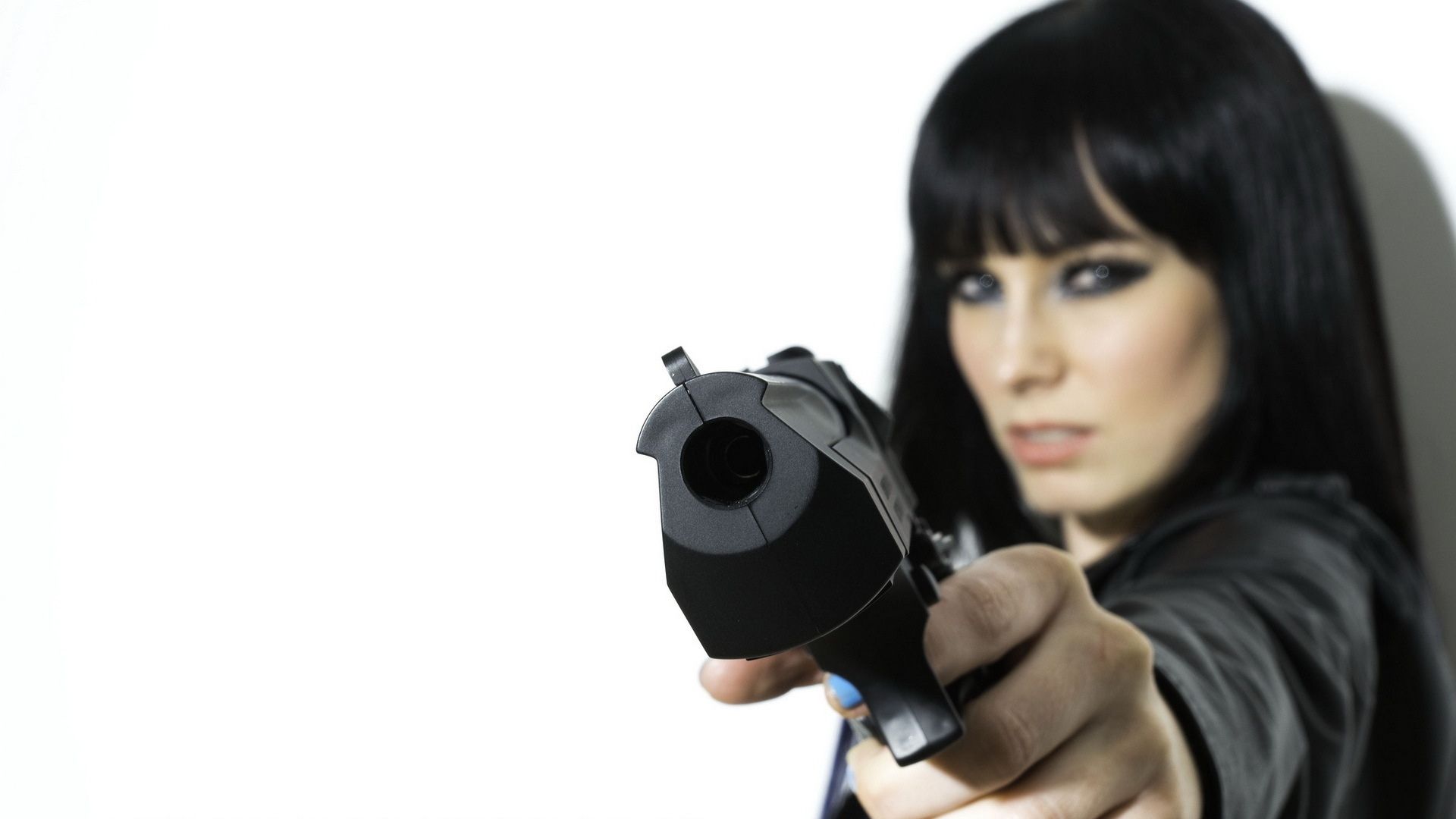 Chicks With Guns Wallpaper