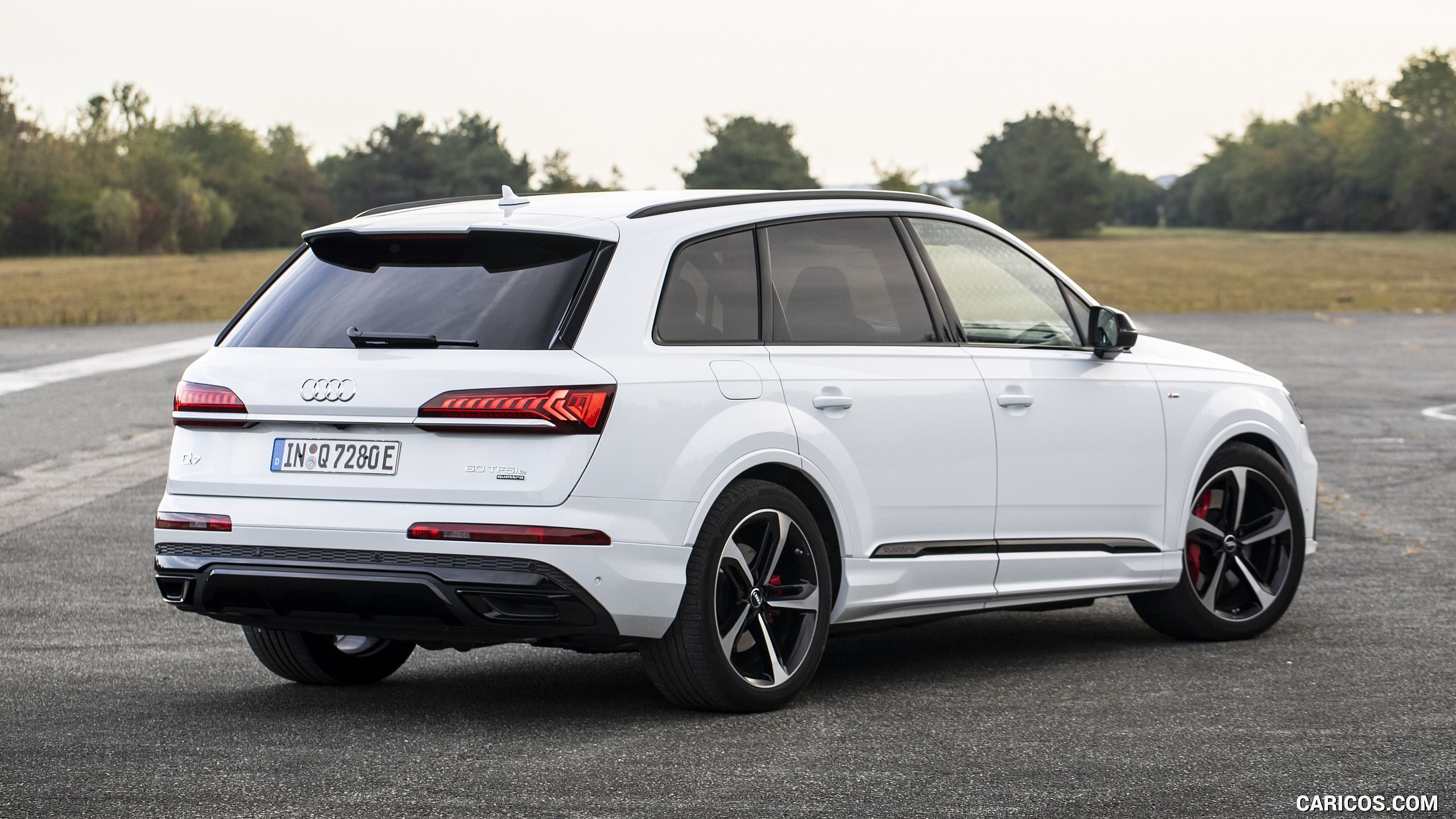 Audi Q7 TFSI E Quattro Plug In Hybrid Color: Glacier White