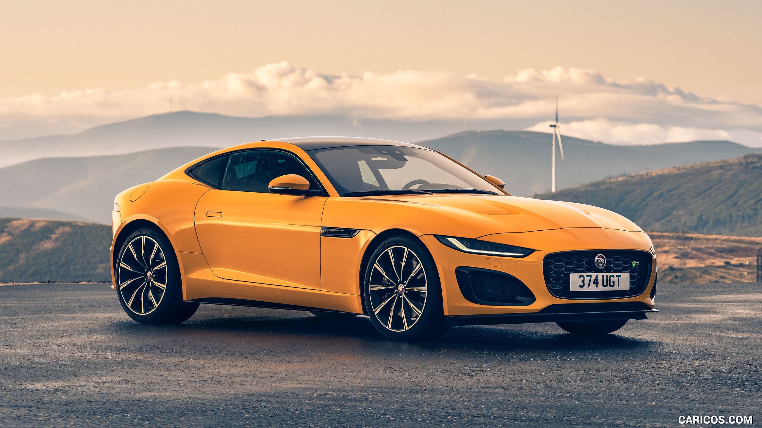 Jaguar F TYPE R Coupe AWD (Color: Sorrento Yellow)