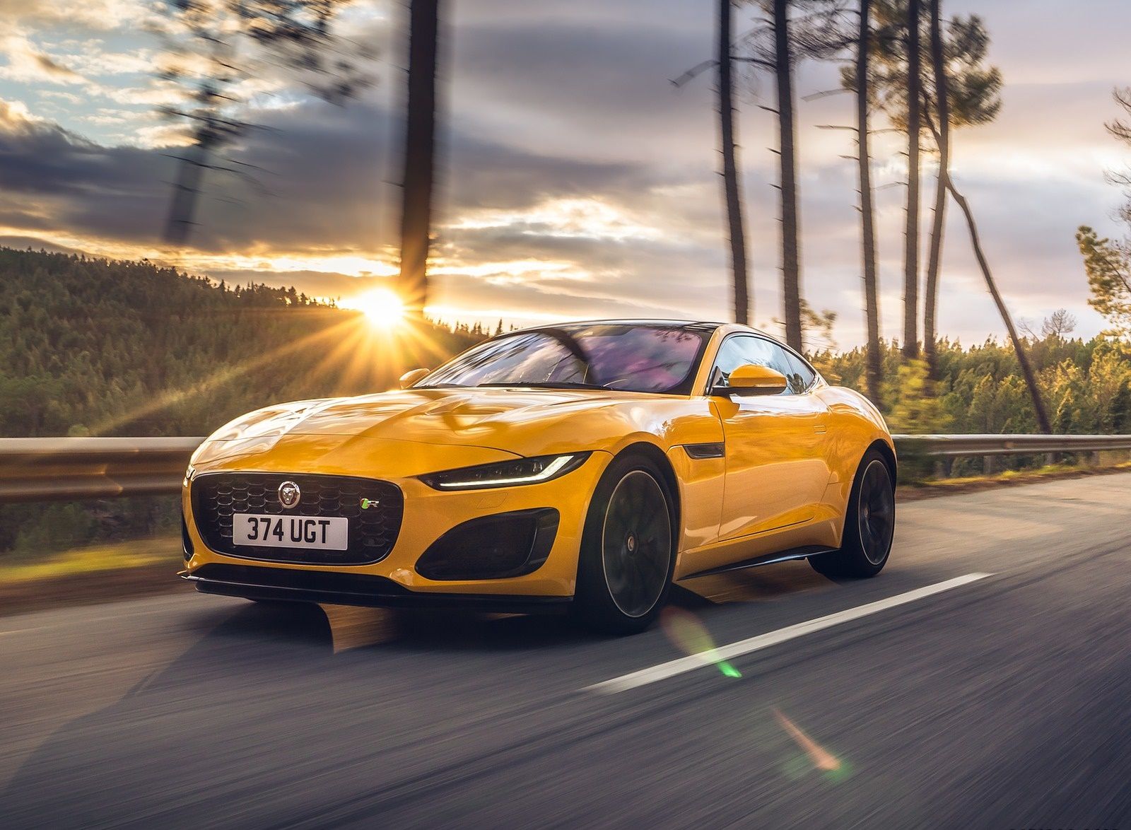 Jaguar F TYPE R Coupe AWD (Color: Sorrento Yellow) Front
