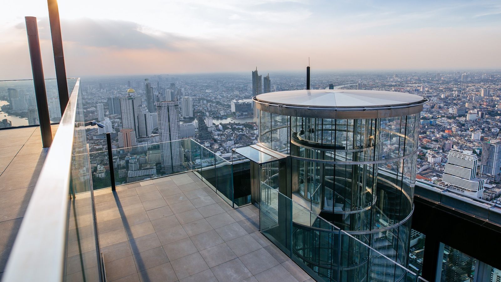 Mahanakhon SkyWalk's thrilling glass floor in Bangkok is for