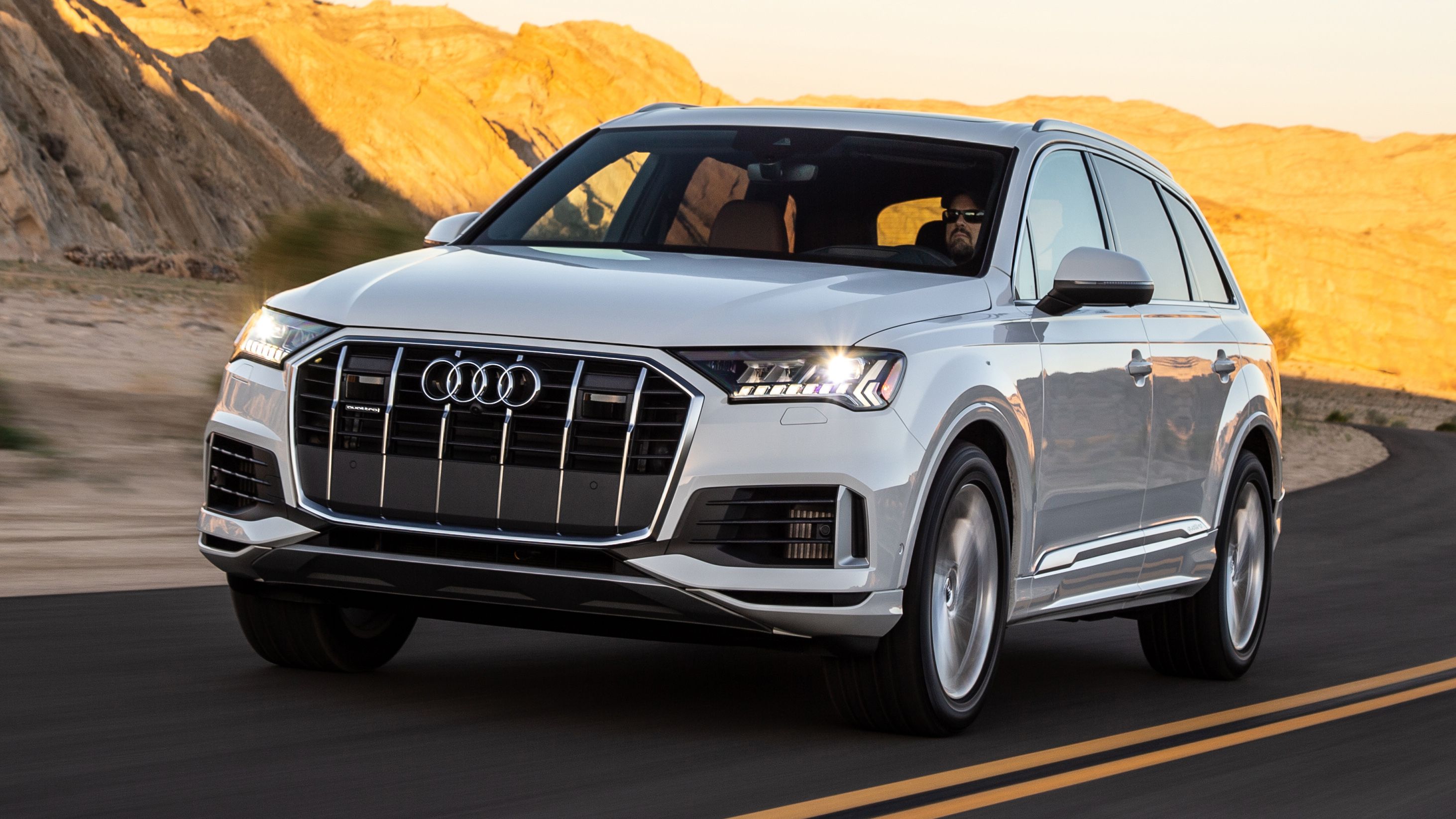 Audi Q7 Review. First drive, what's new, 55 TFSI V fuel