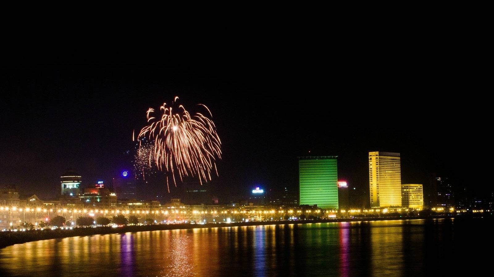 Fireworks Marine Drive Mumbai Wallpaper 28323