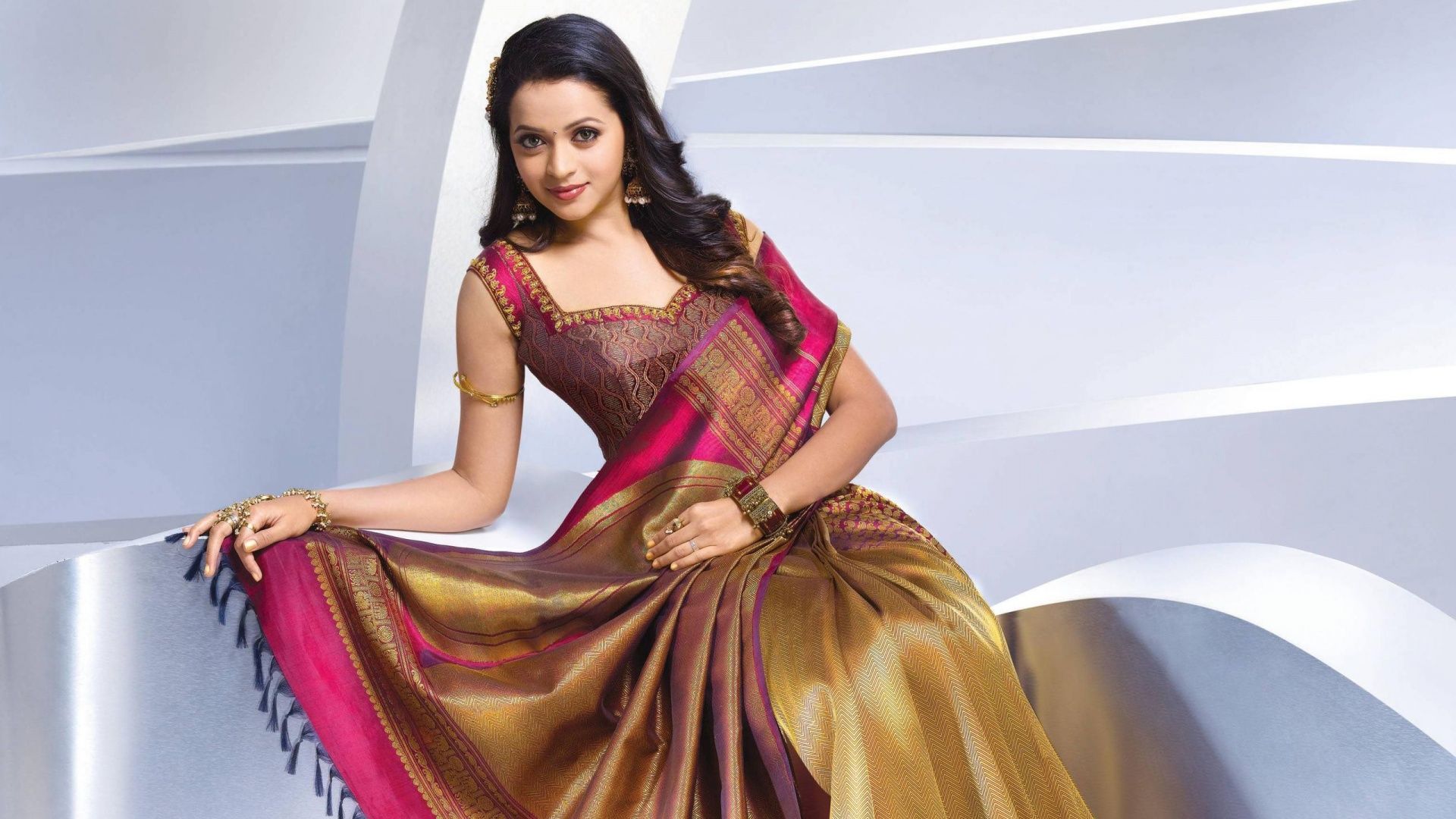 Beautiful Actress Bhavana Wallpaper in jpg format for free download