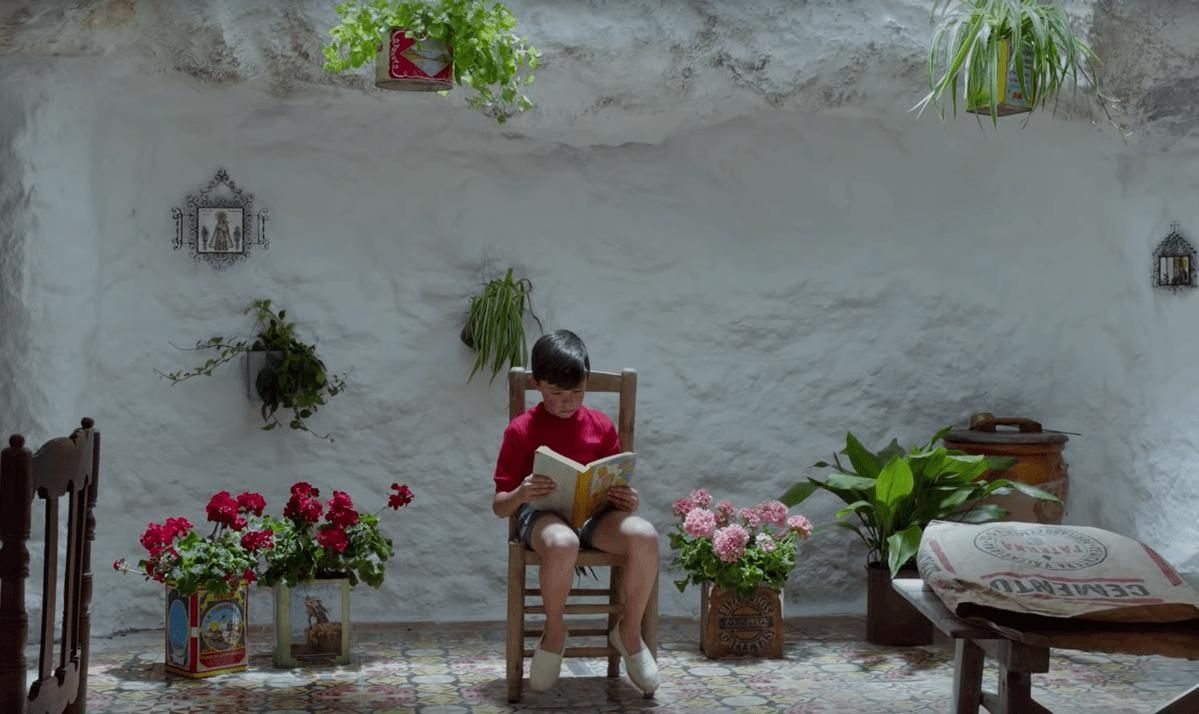 Asier Flores in Dolor y gloria, 2020