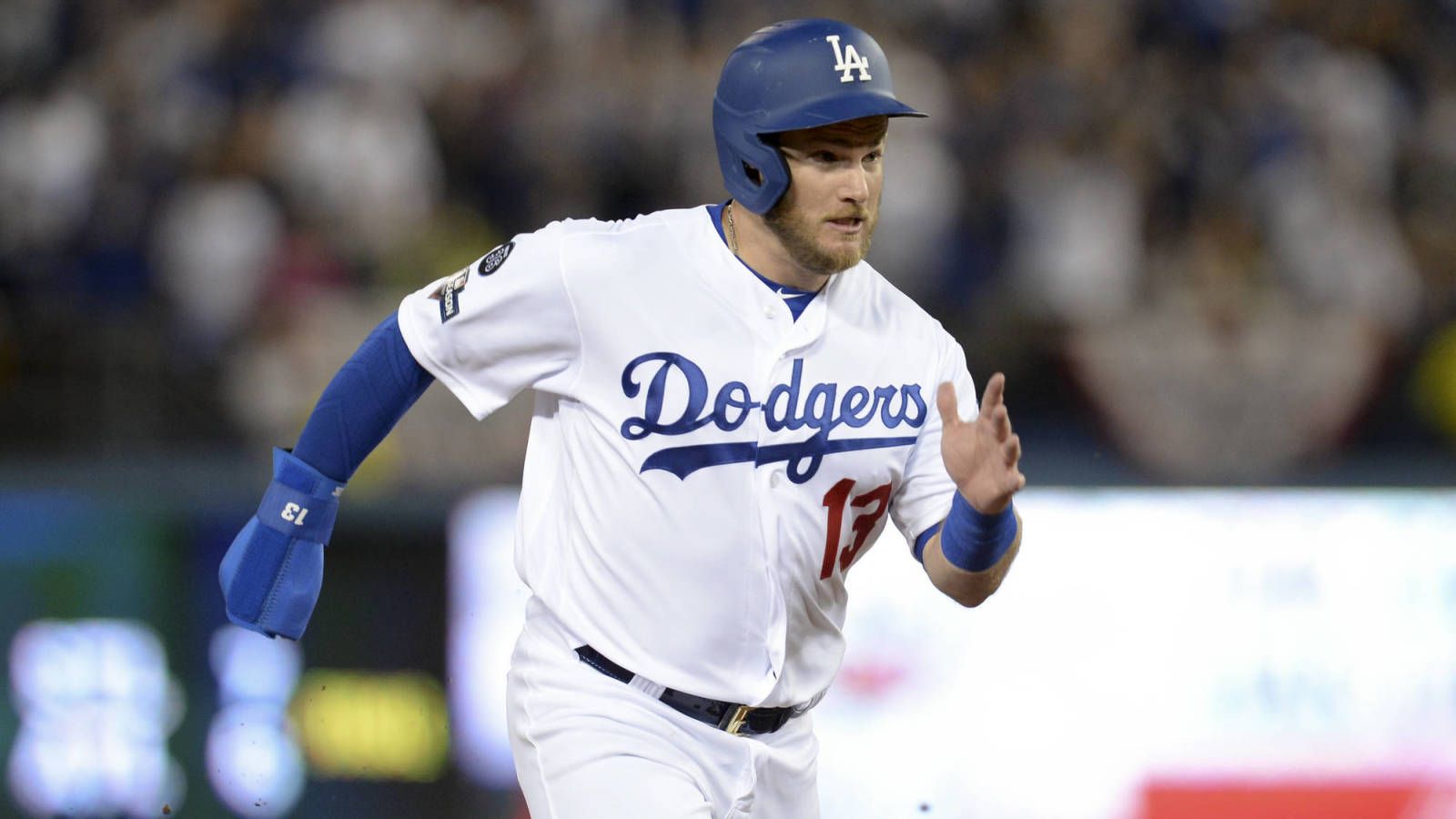 Max Muncy apologizes on Instagram for complaining about autograph