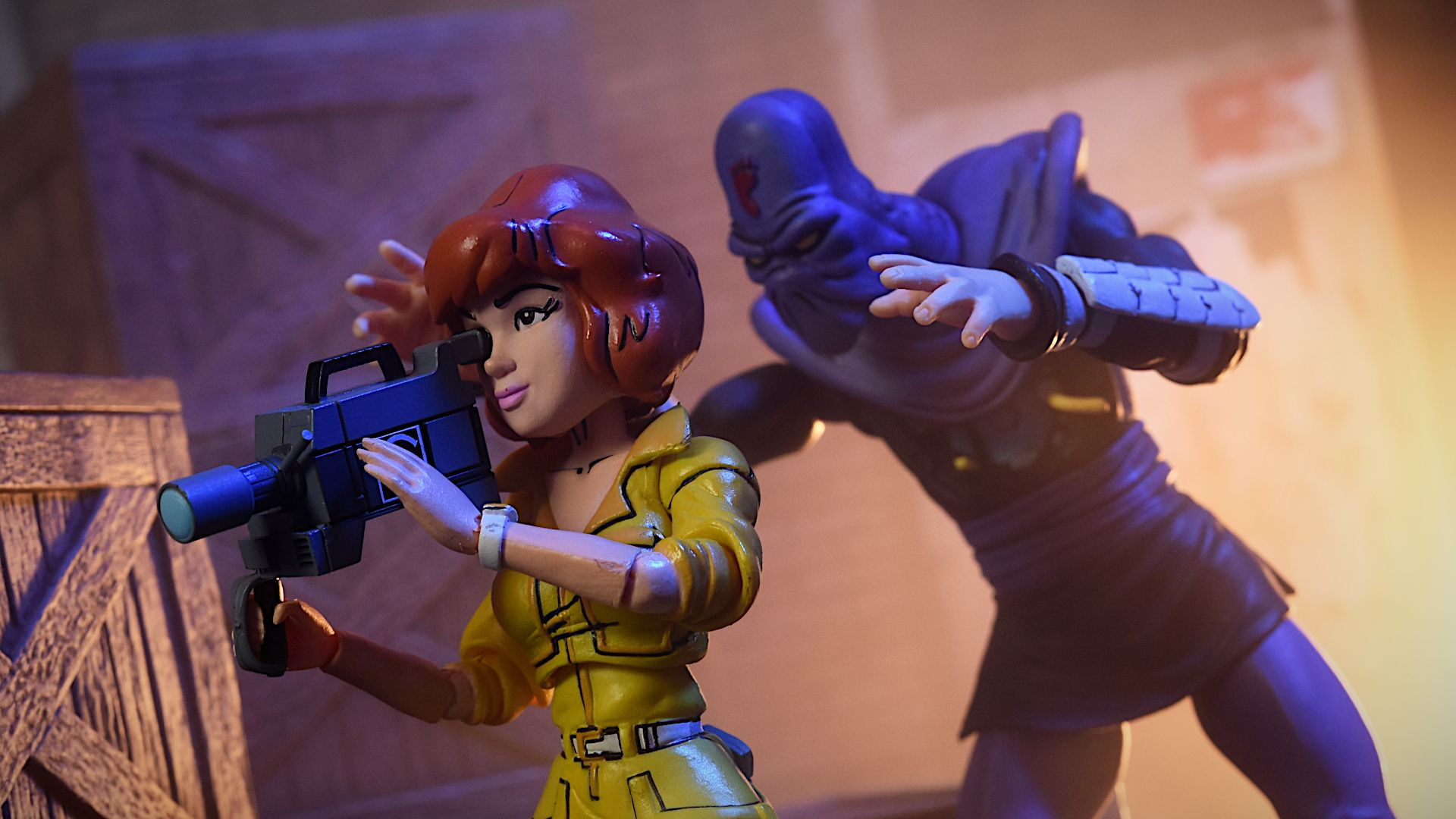 Fwoosh First Look: NECA TMNT April O'Neil and Foot Soldier (Bashed)