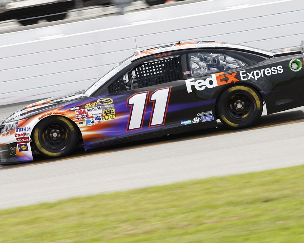 Hey #Denny Hamlin fans here to download a wallpaper