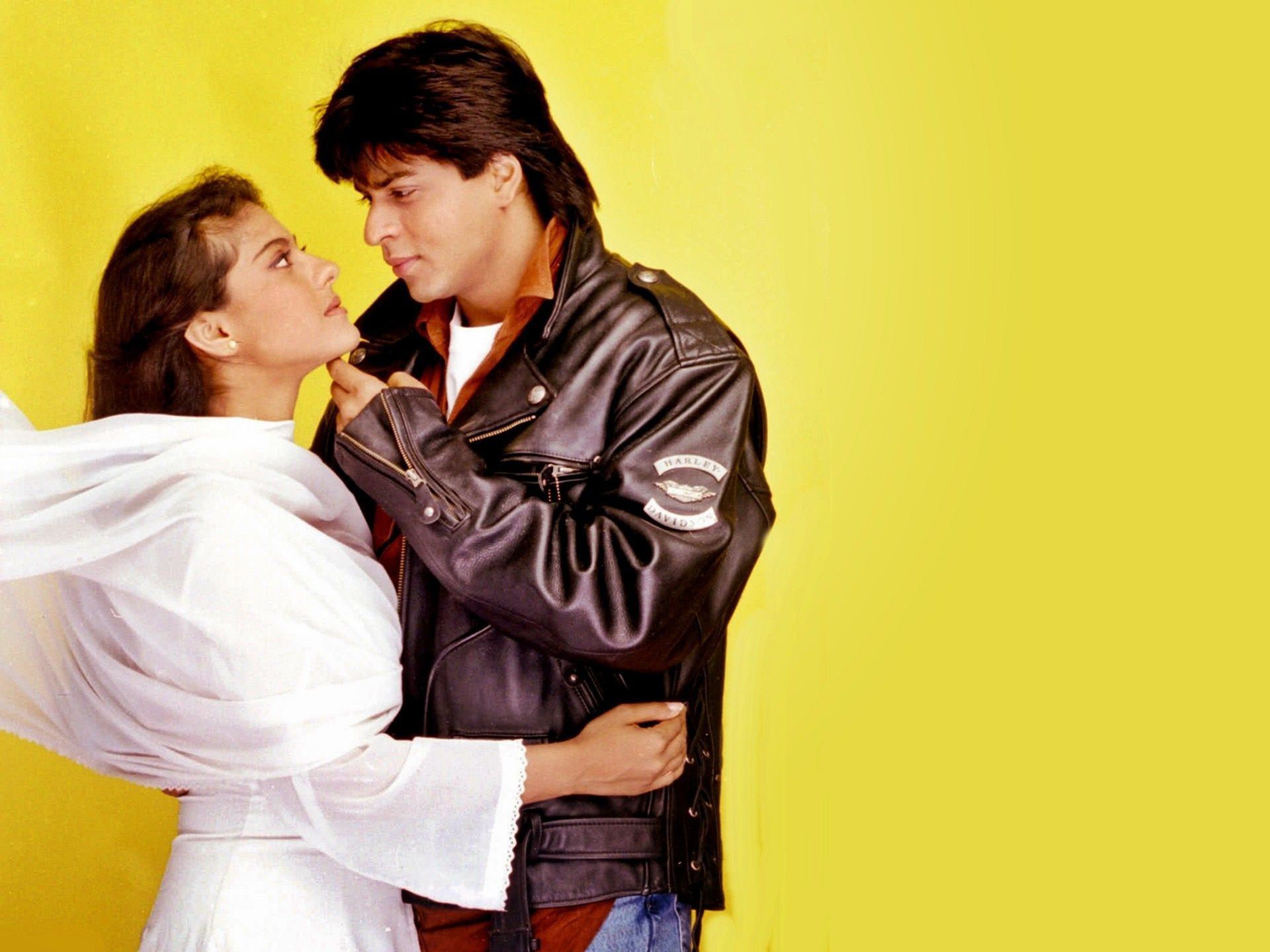 dilwale dulhania le jayenge Wallpaper: Wallpaper | Shahrukh khan, Bollywood  movie, Indian movies