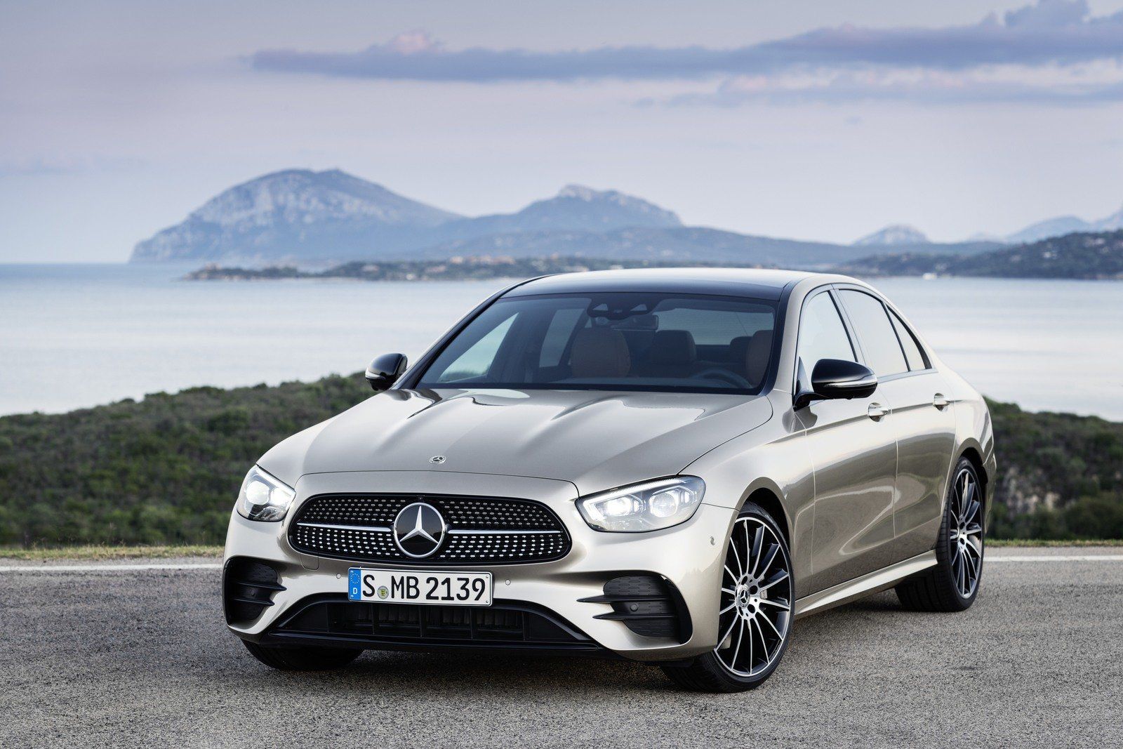 Mercedes Benz E Class Picture, Photo, Wallpaper And Video