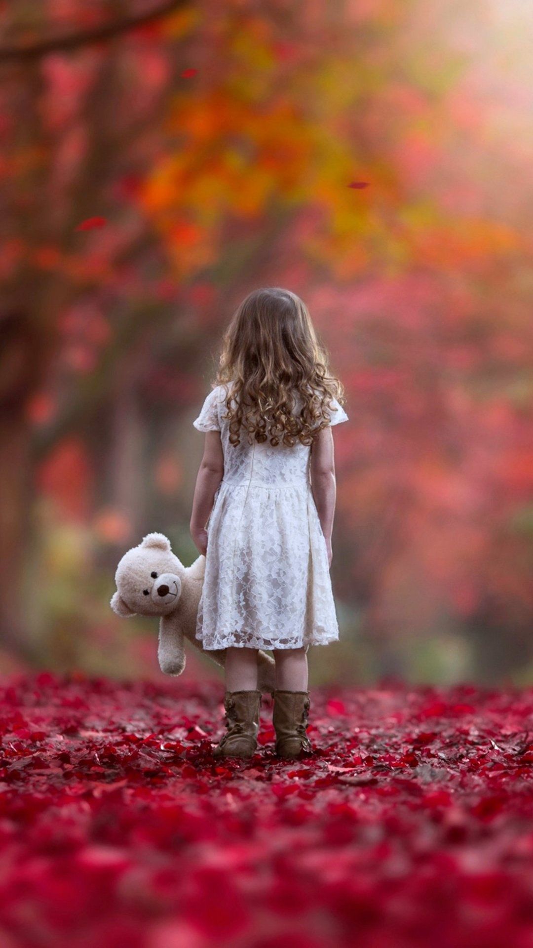 Autumn Sad Lonely Little Girl Wallpaper