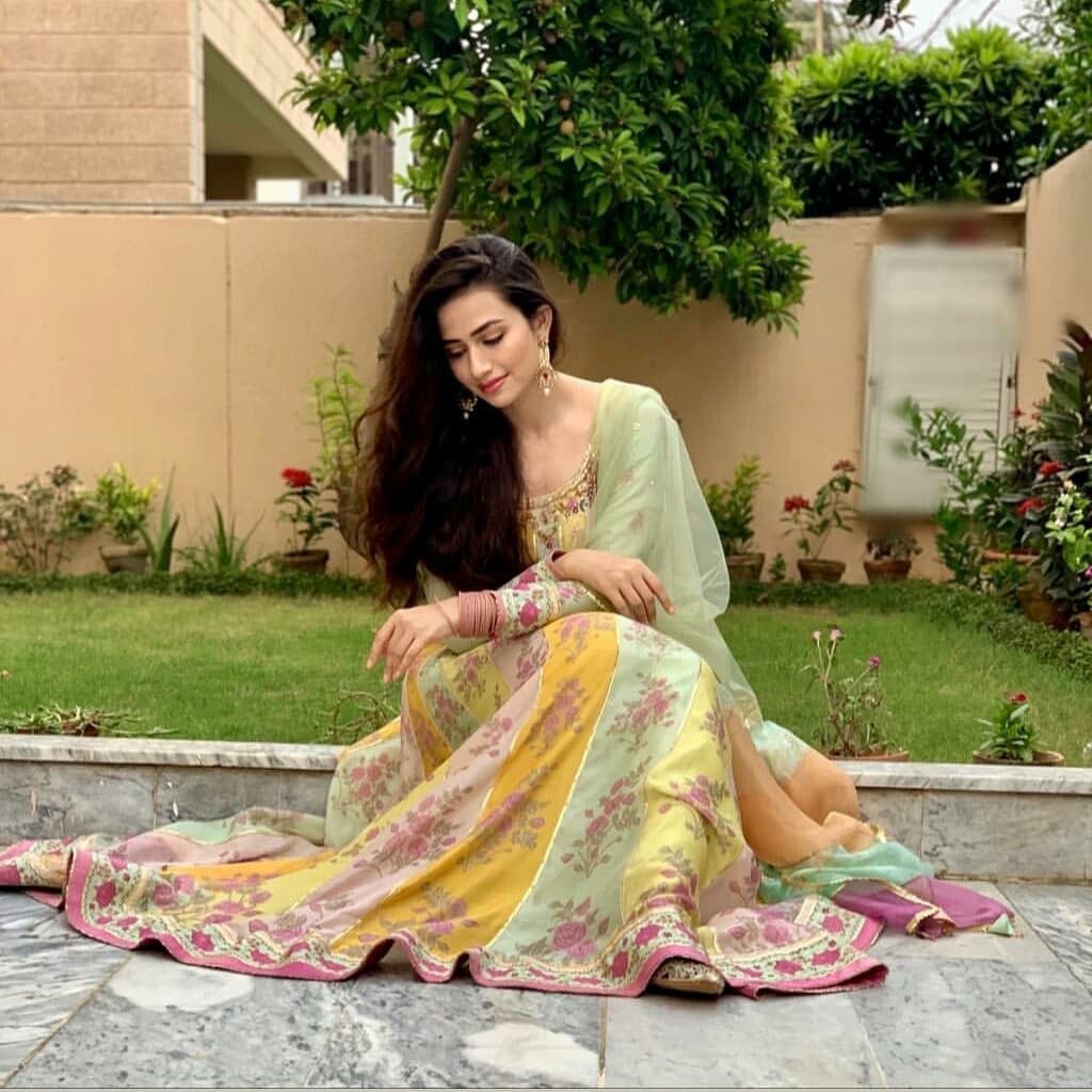 Sana Javed Looking Gorgeous. #sanajaved #dp #crush #girl