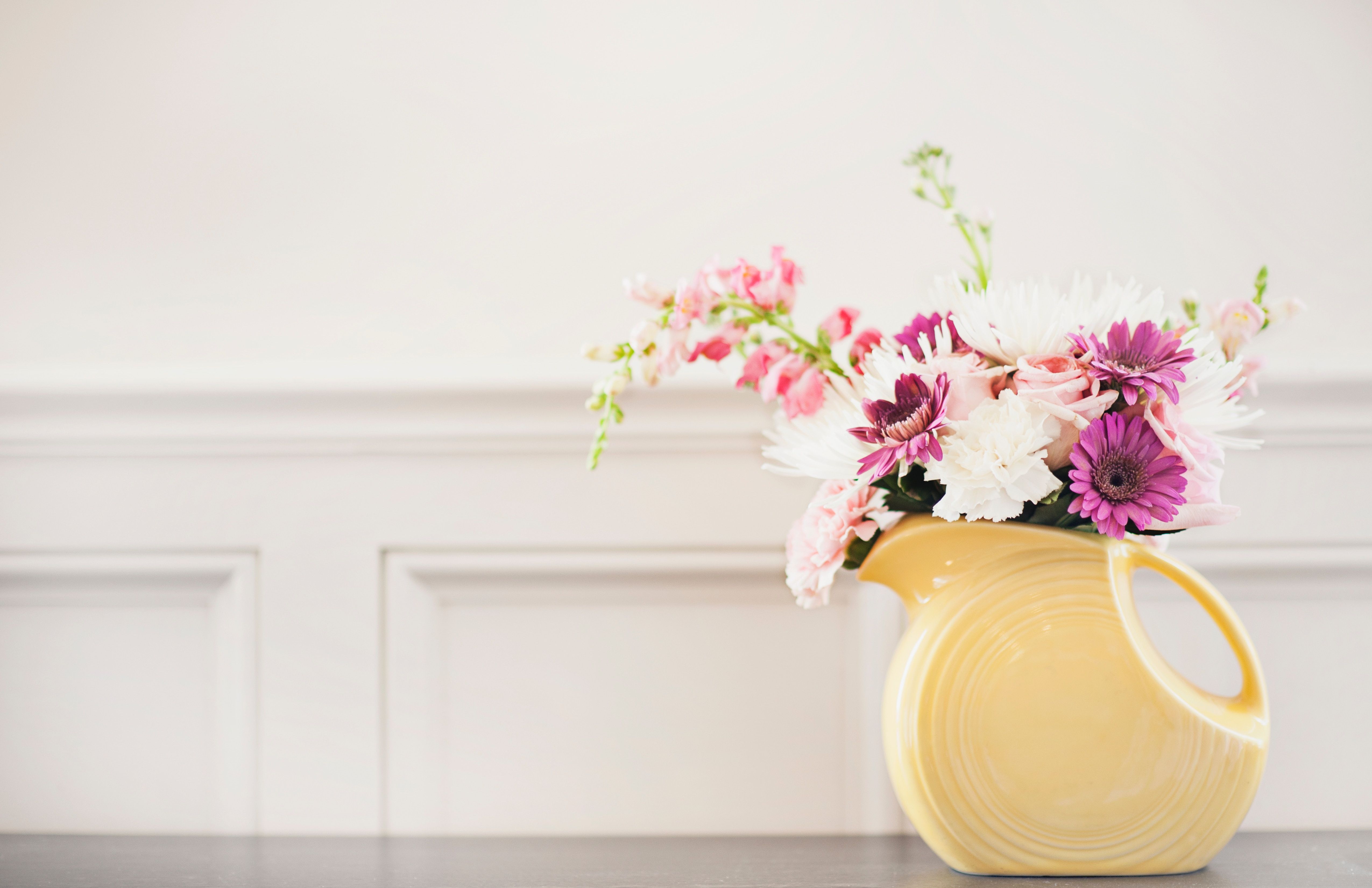 Flower Vase Wallpaper