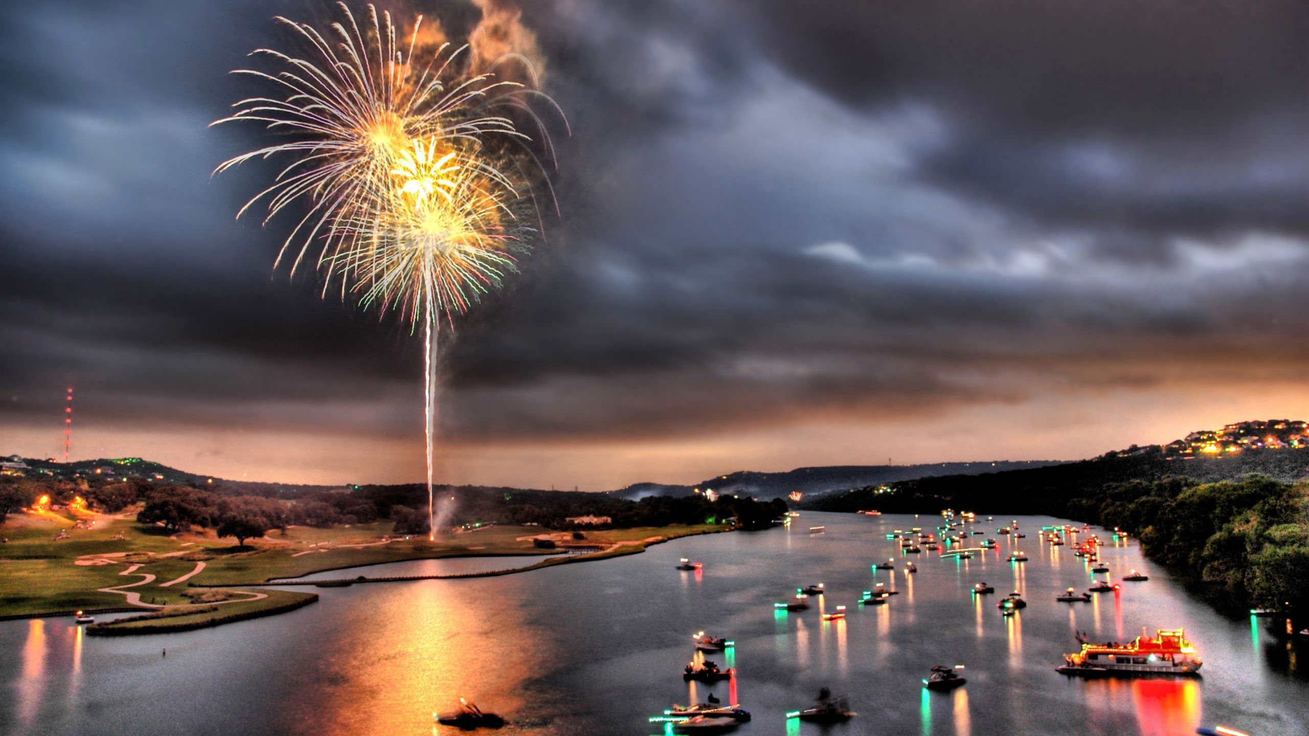 Free download July 4 fireworks over lake Austin Texas Wallpaper