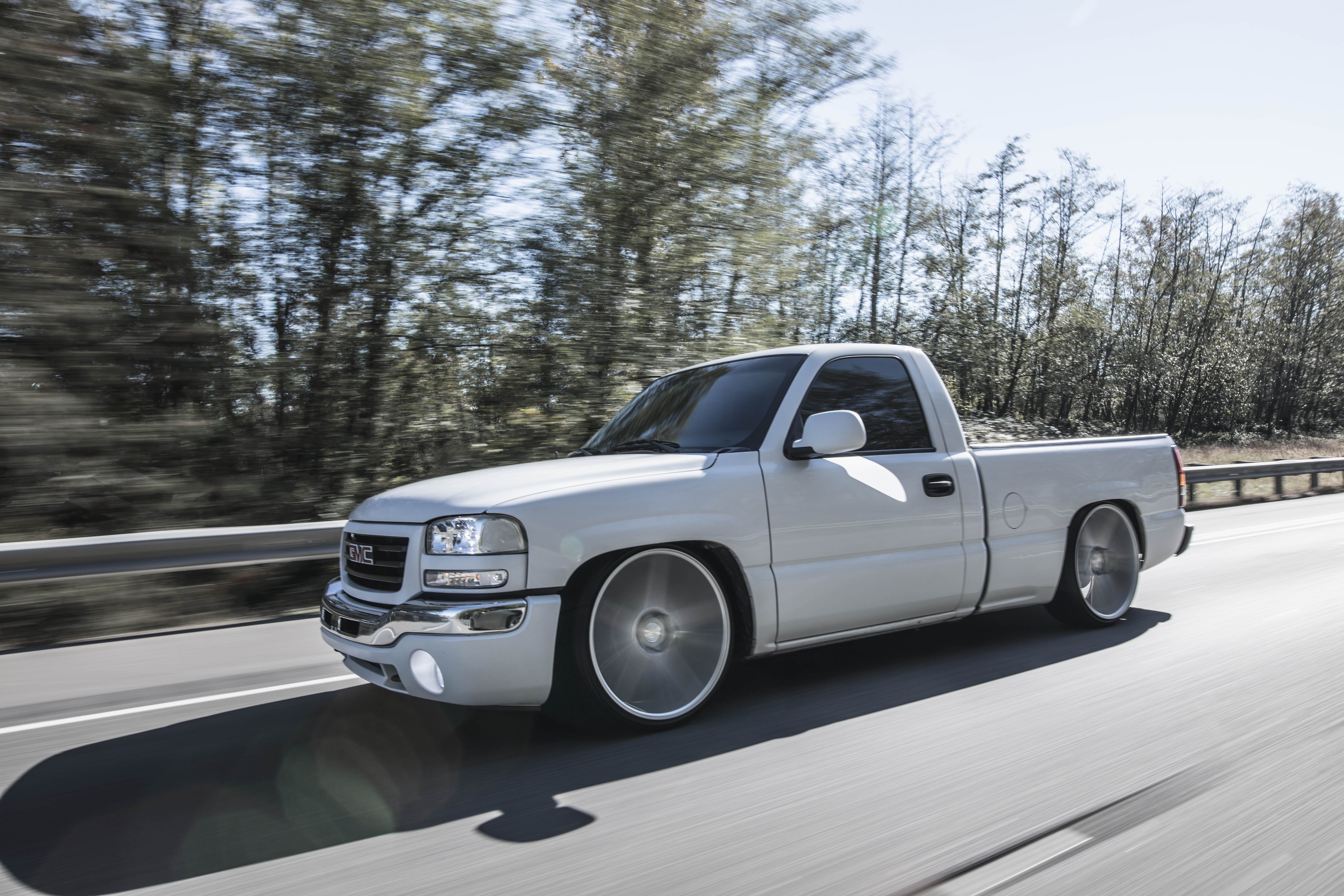 singlecab#gmcsierra#shortbedchevy#loweredtrucks#slammedtrucks