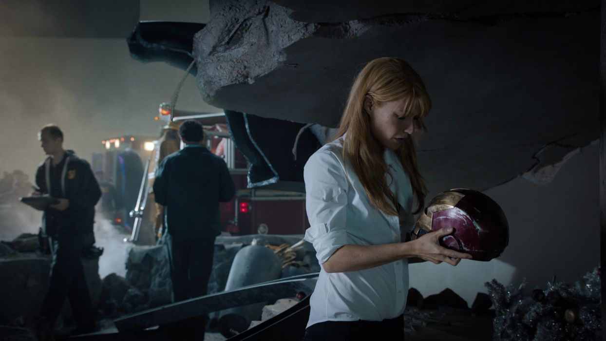 Gwyneth Paltrow Pepper Potts Iron Man 3 wallpaperx1152