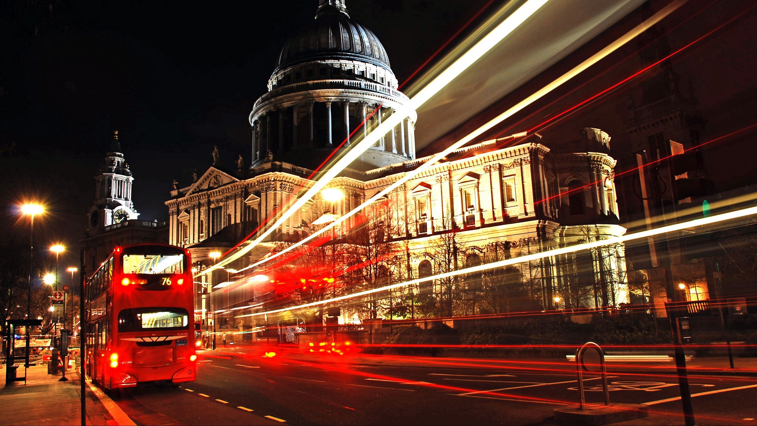 Download wallpaper 2560x1440 london, city, bus, night widescreen 16:9 HD background