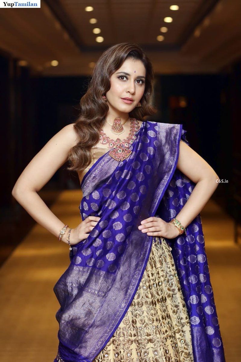 Rashi Khanna Hot and Spicy Saree Picture in HD