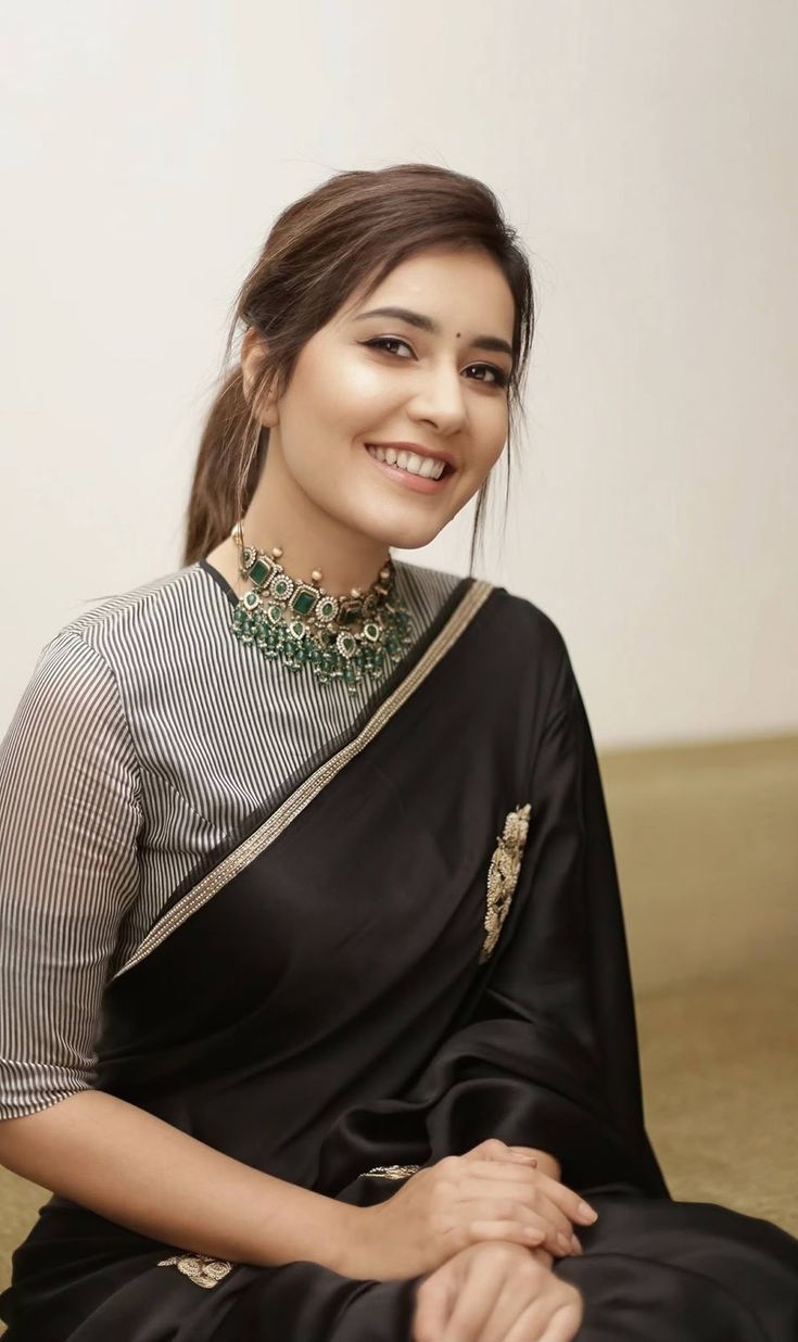 Rashi Khanna HD Wallpaper In Black Saree. Saree look, Elegant