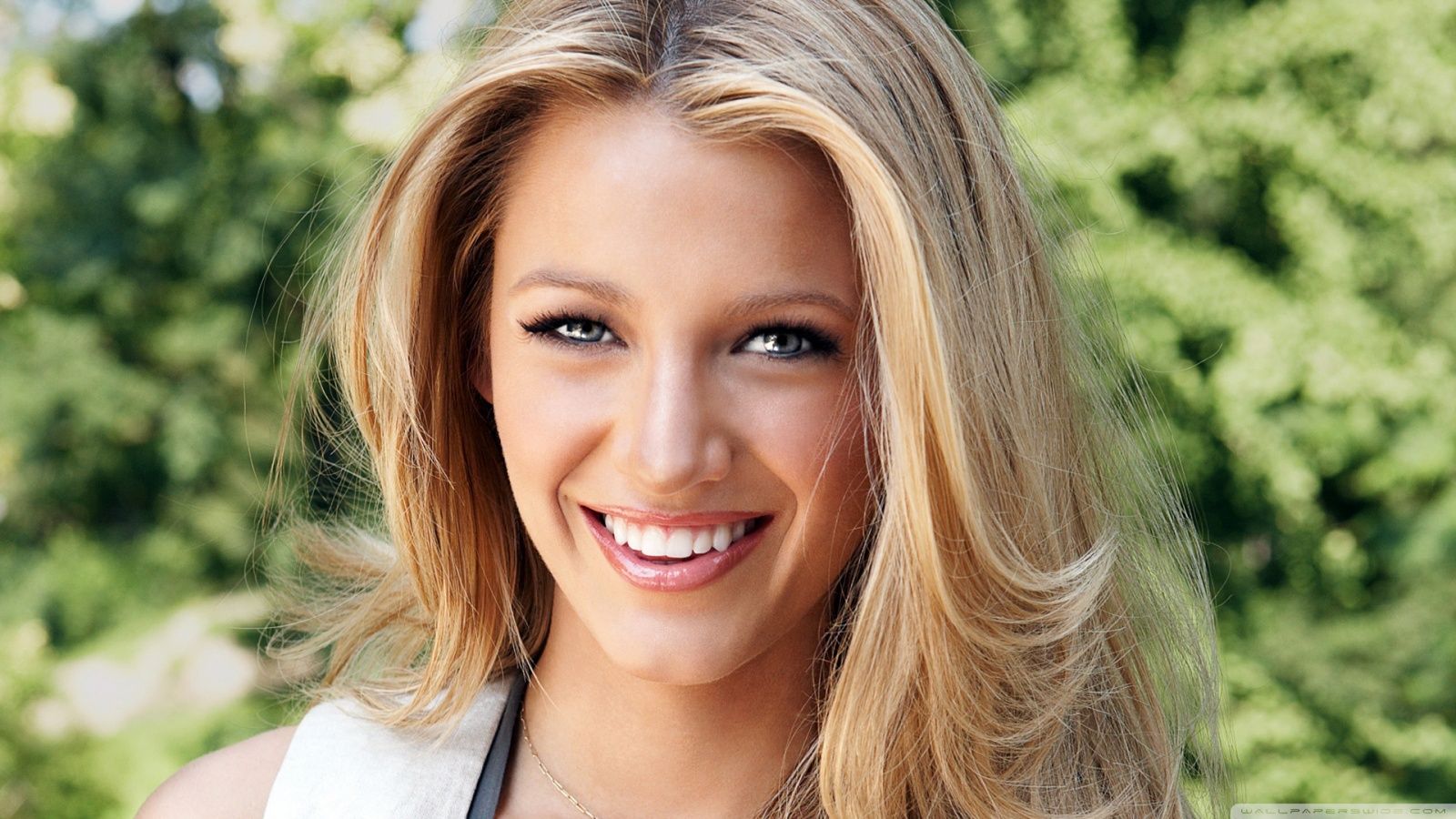 Blake Lively Ultra HD Desktop Background Wallpaper for 4K UHD TV