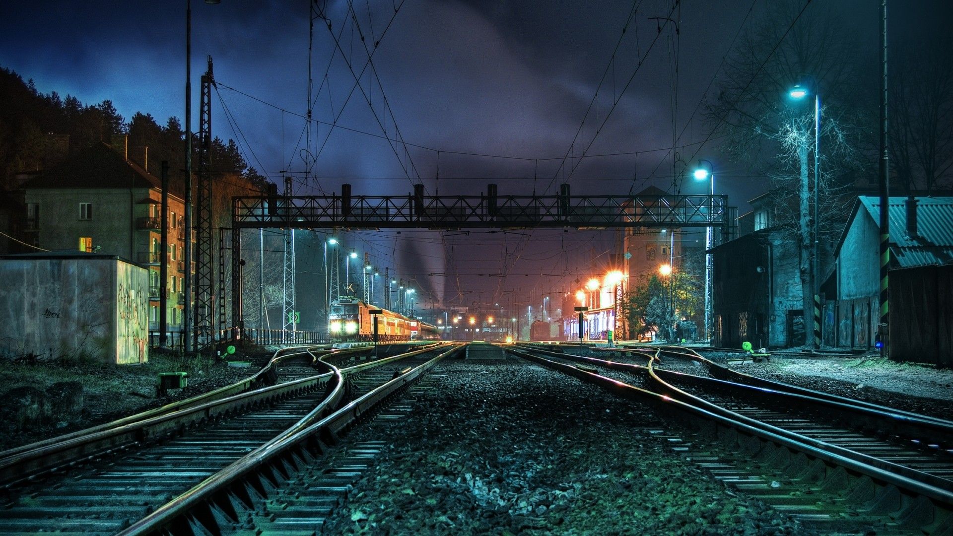 Daily Wallpaper: The Train Station. I Like To Waste My Time