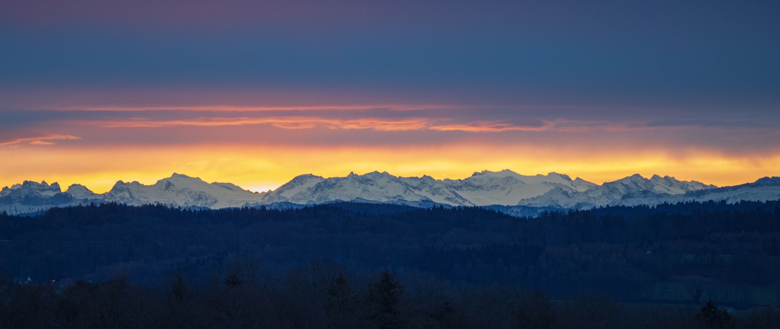 Download 2560x1080 wallpaper mountain range, sunrise, dark