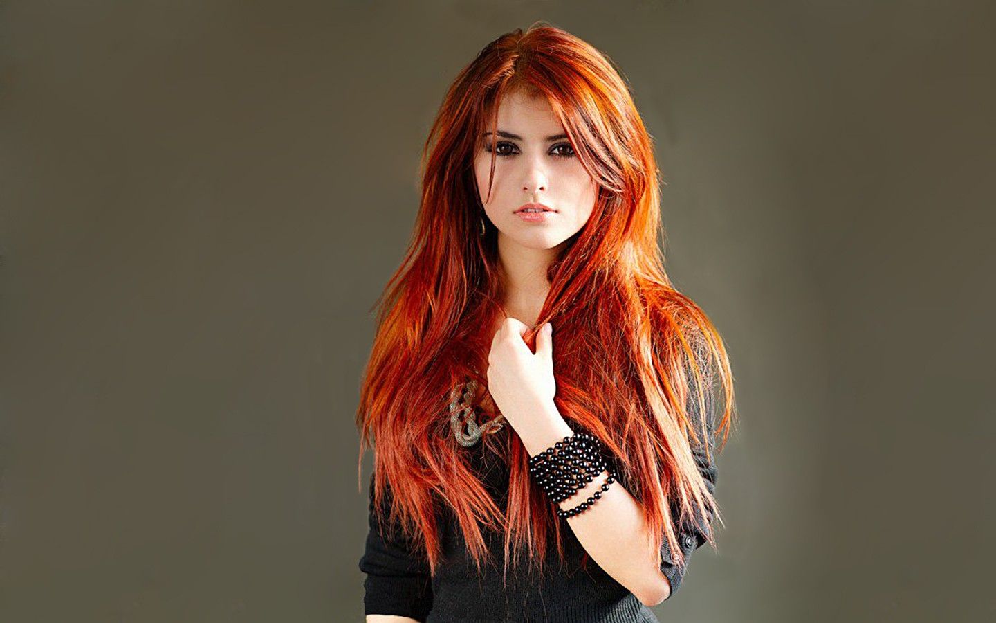 Gorgeous Redhead Wallpaper