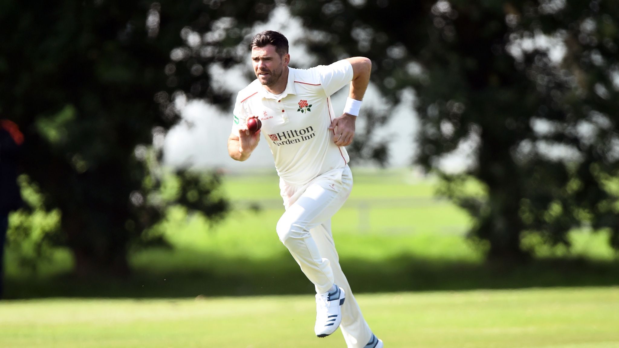 James Anderson steps up recovery from calf injury in Lancashire