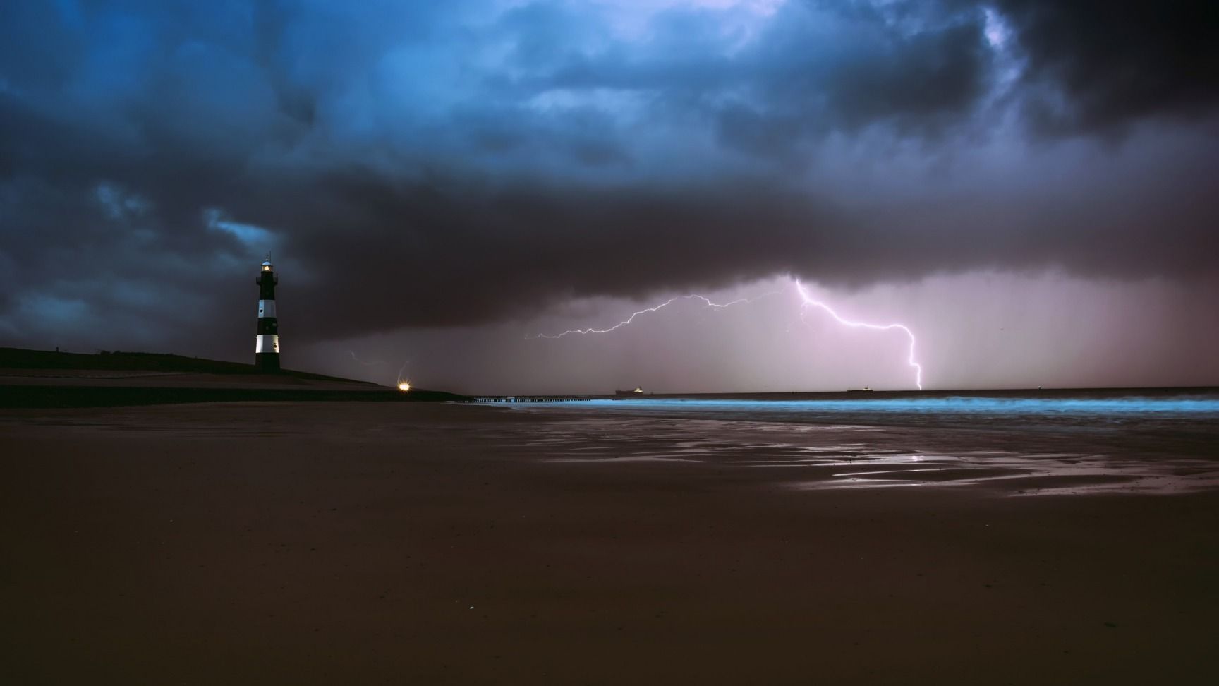 #lighthouse, #sky, #storm, #dark, #clouds, wallpaper
