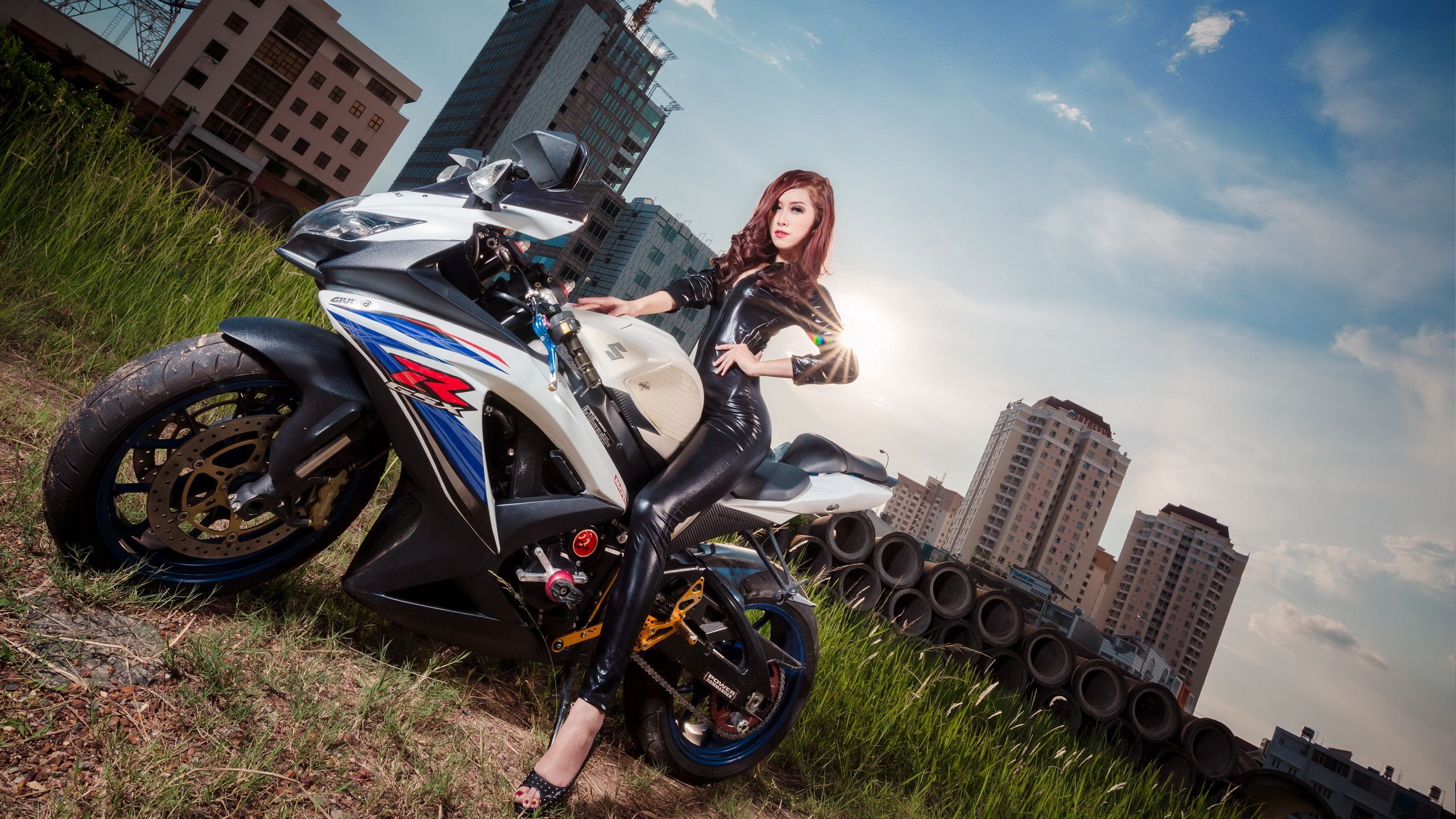 Jumpsuit asian latex Suzuki motorcycle wallpaperx1440