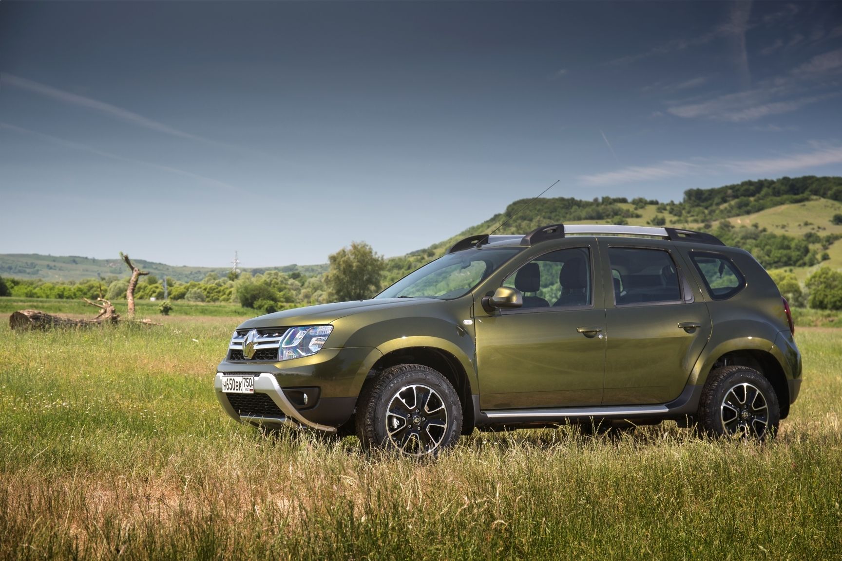 Renault Duster хаки