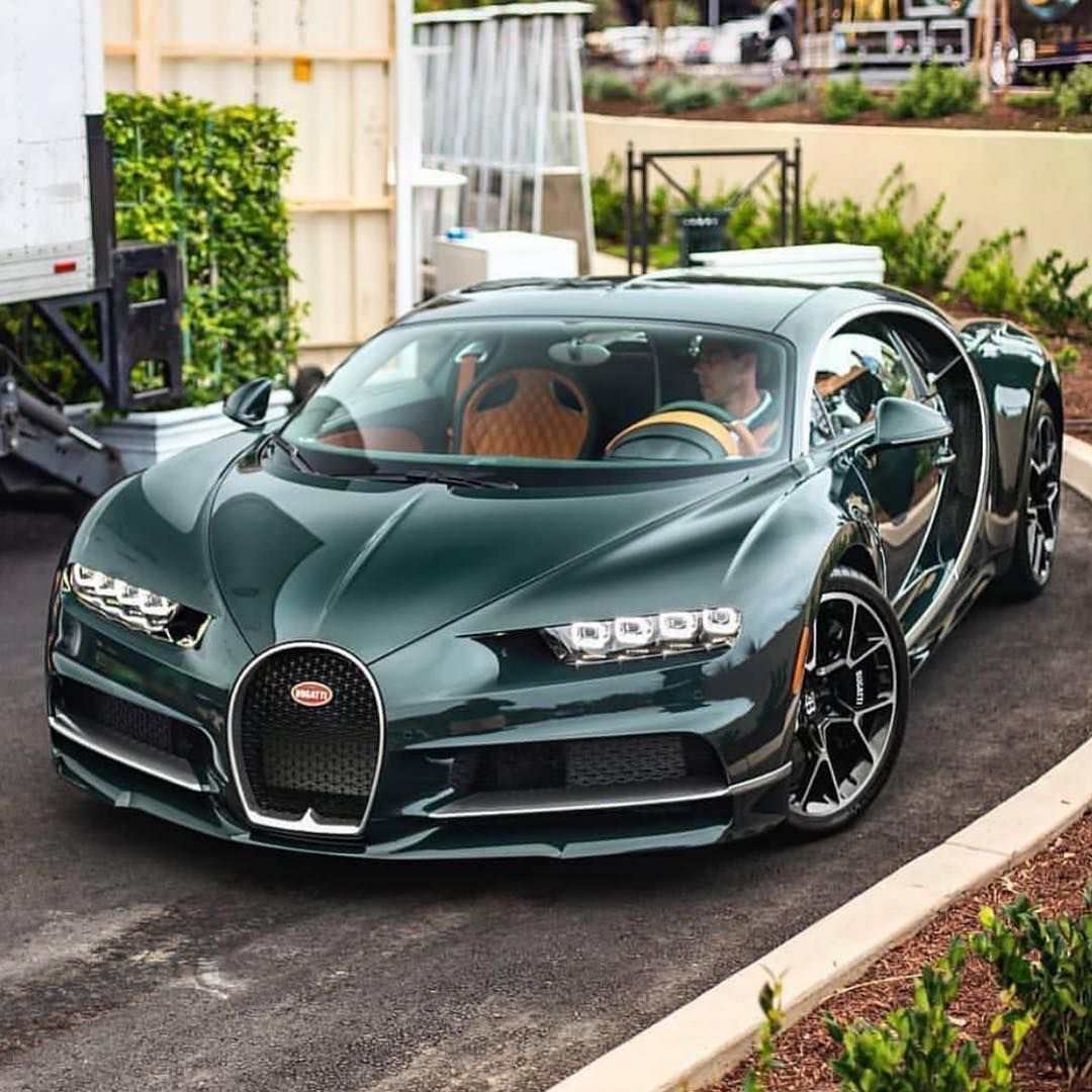 Bugatti Chiron Green. Billionaires From In. Cars Wallpaper