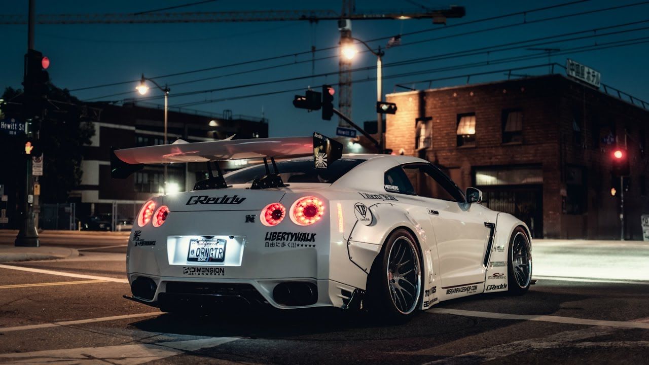 THE ULTIMATE NISSAN GTR COMPILATION!!