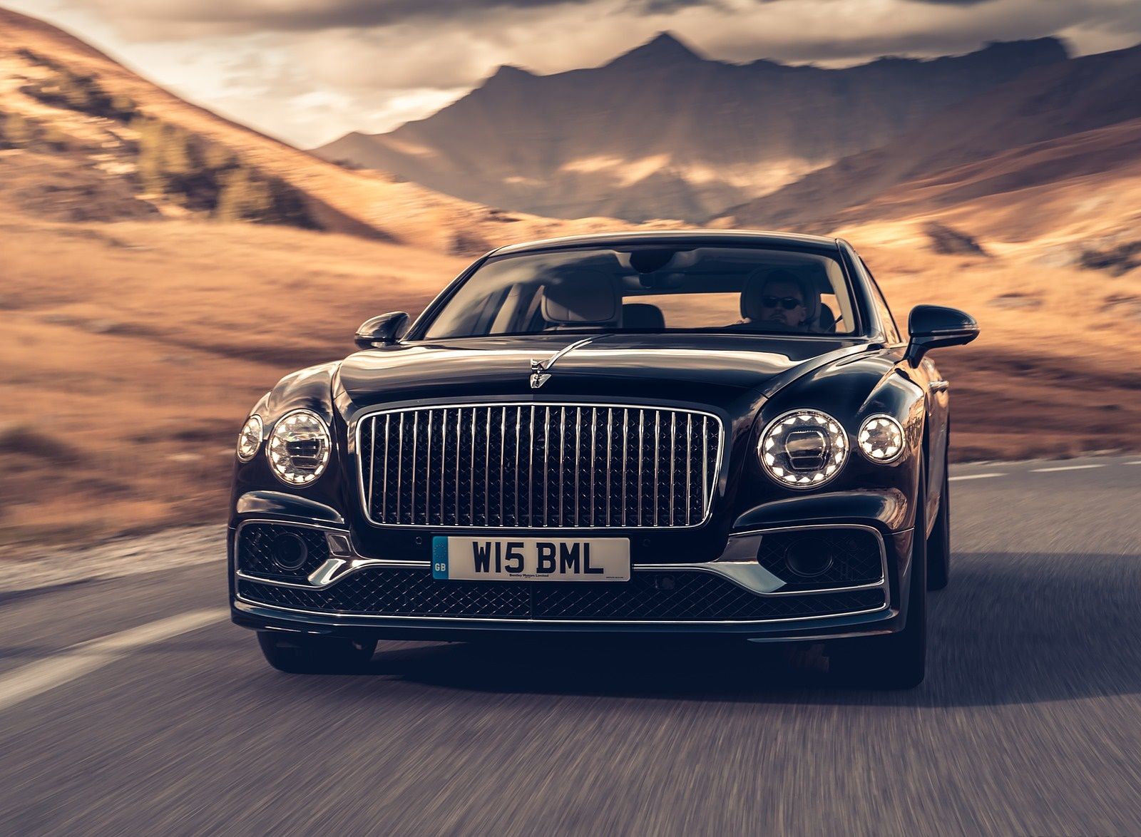 Bentley Flying Spur (Color: Dark Sapphire) Front Wallpaper
