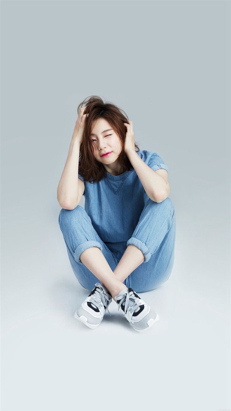 Sugin Park Kpop Cute Girl iPhone 8 Wallpaper Free Download