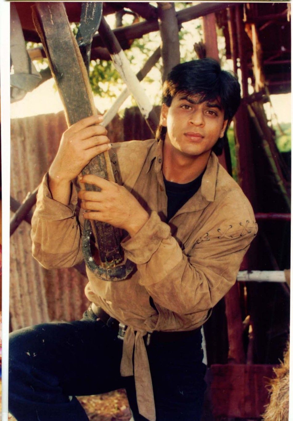 SRK in Karan Arjun (1995). Shahrukh khan, Bollywood actors