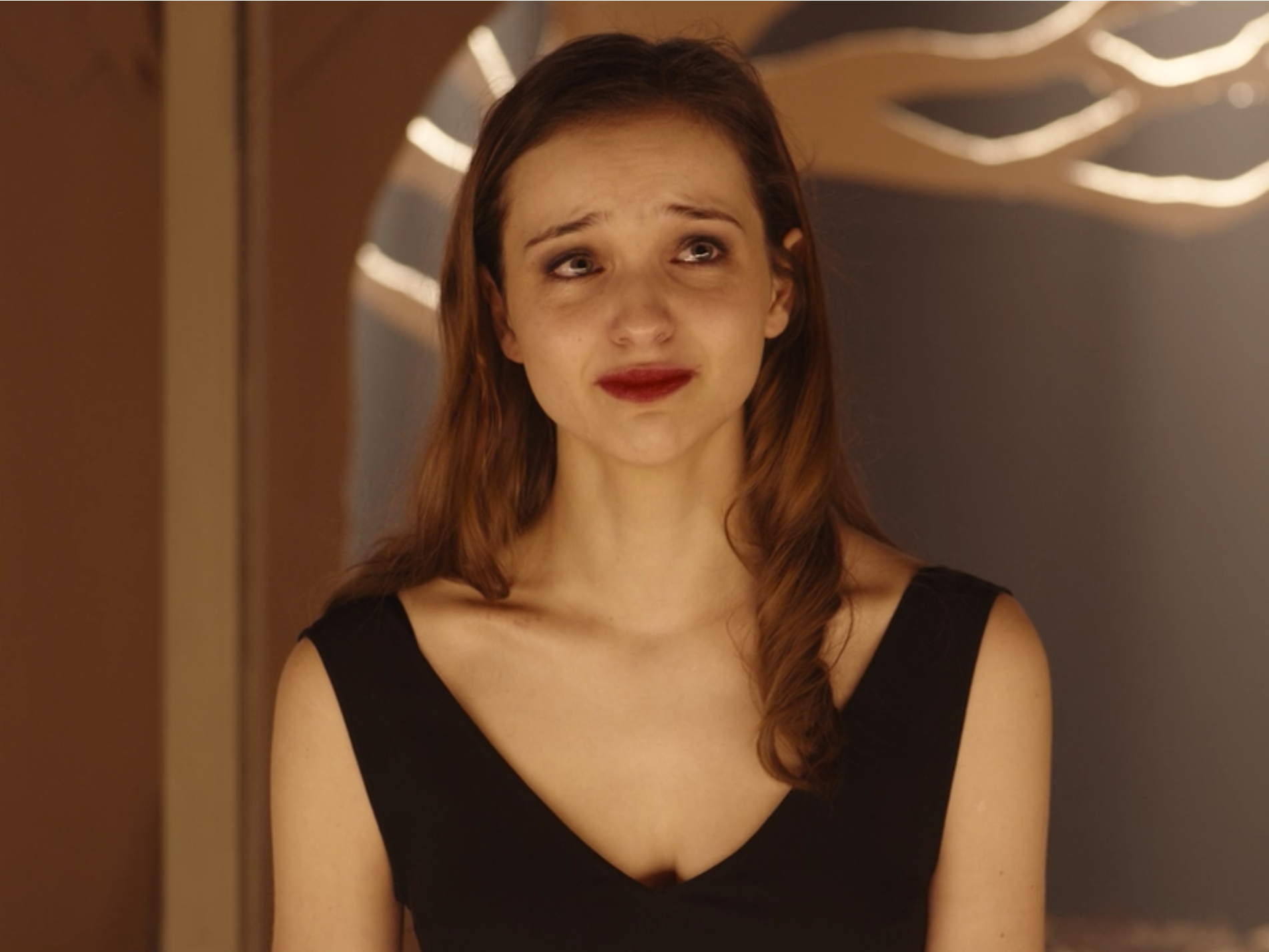 Netflix's 'Dark' Auto Plays A Dubbed Version, But Subtitles Are