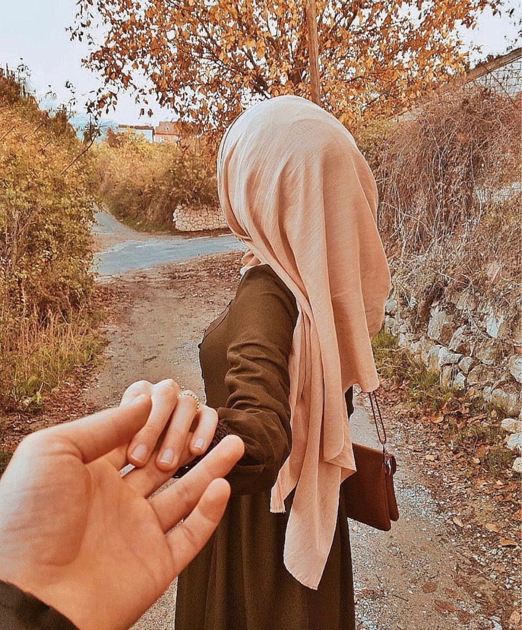 image about hidden face pics. See more about photography, dress and hijab