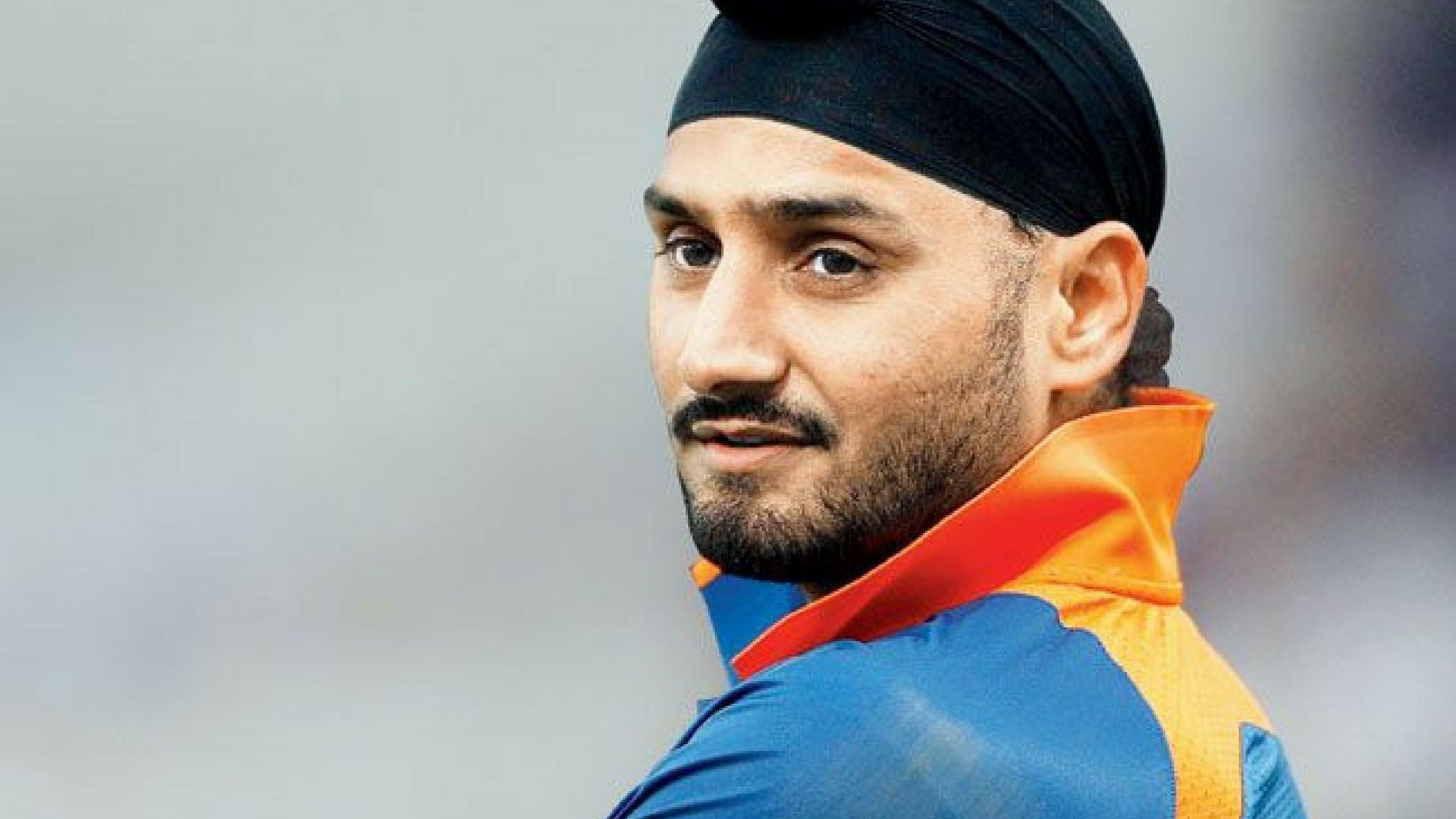 Harbhajan Singh Get's Lectured About His Own Beliefs On Twitter
