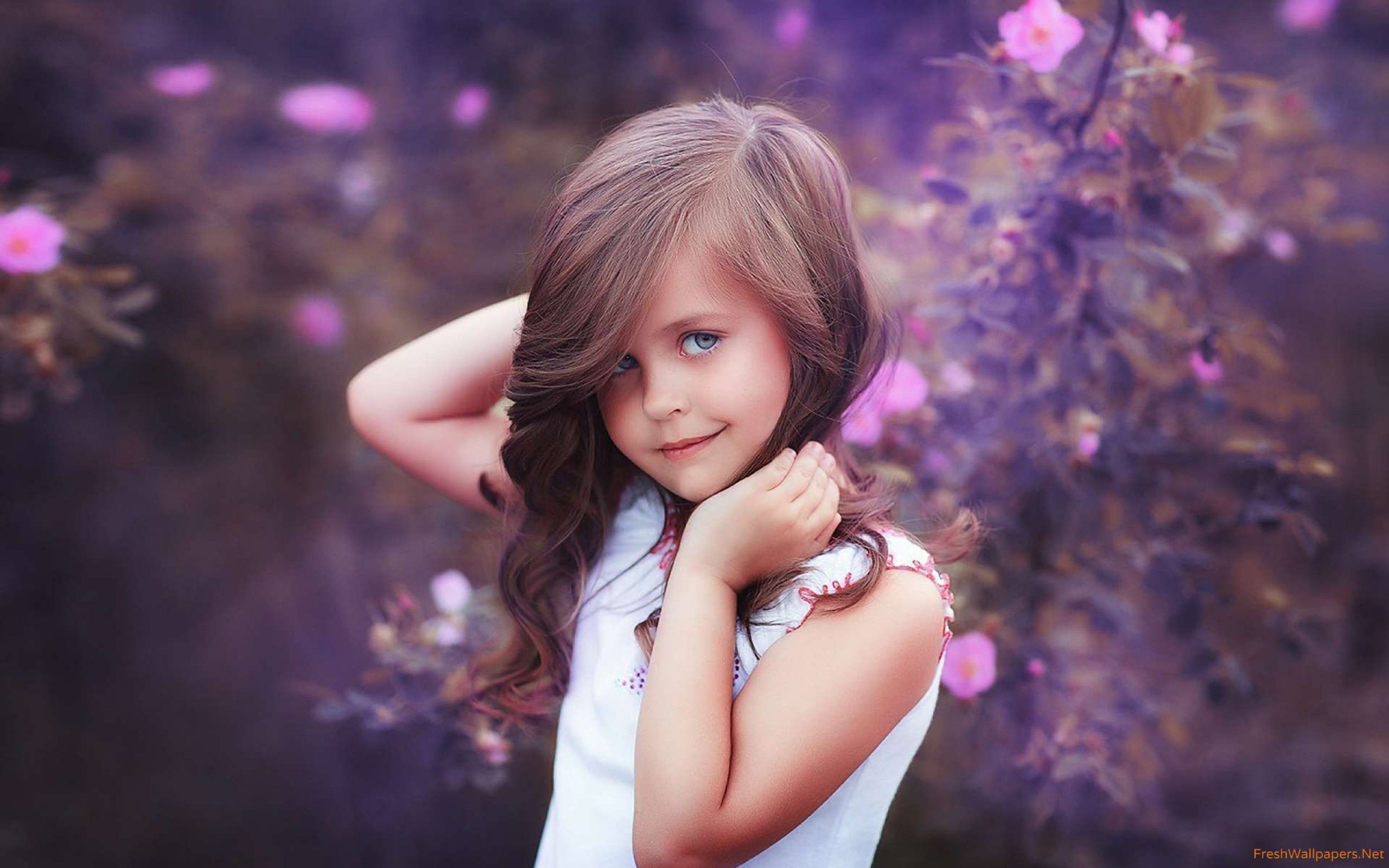 Little Girls Wallpaper