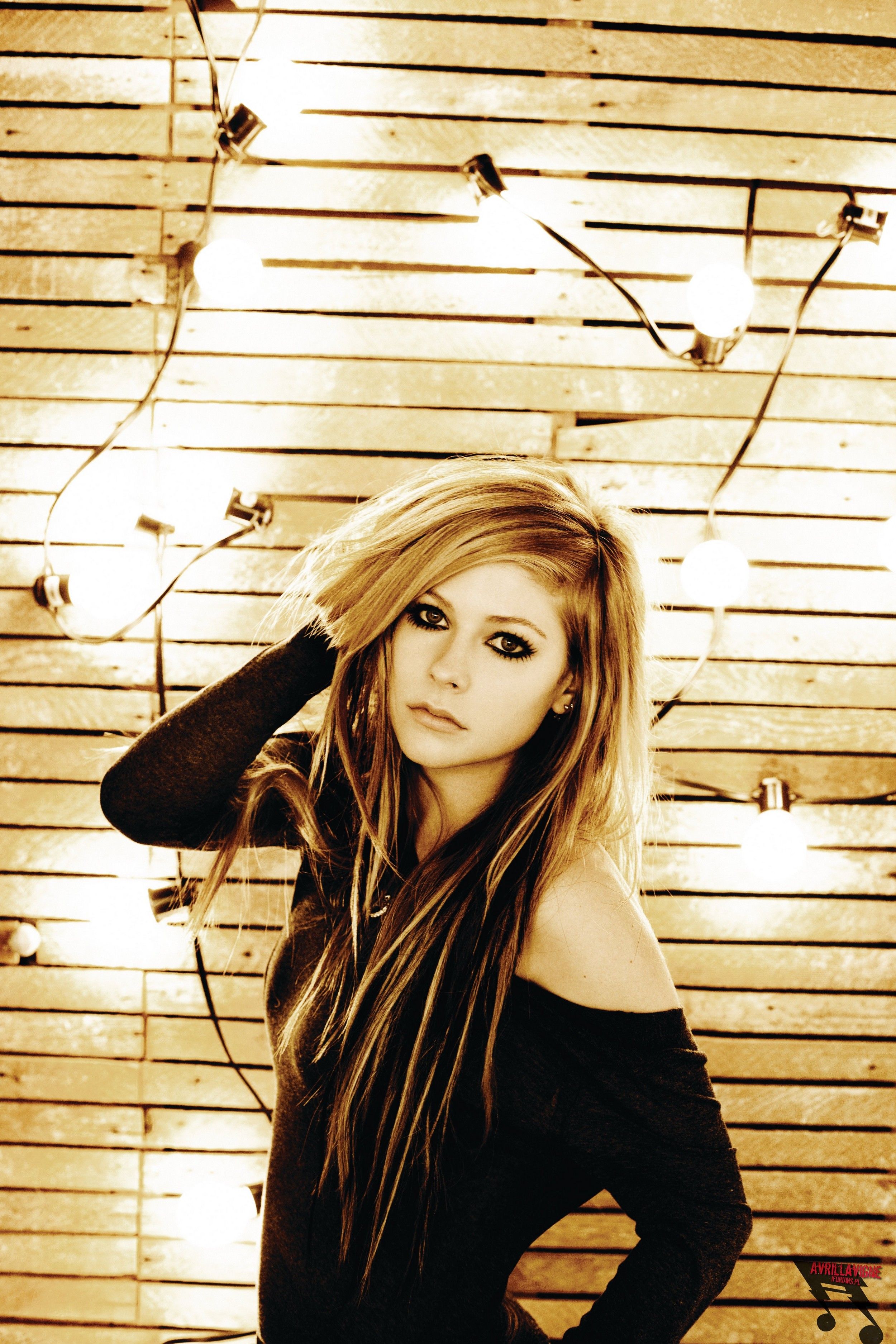 Avril Lavigne Shoot 4