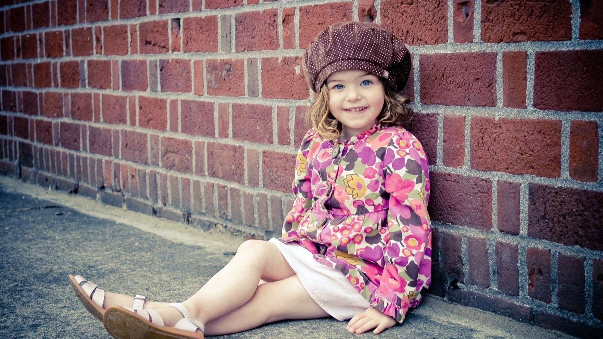 Sweet modern stylish girl. HD Wallpaper Rocks. Baby girl