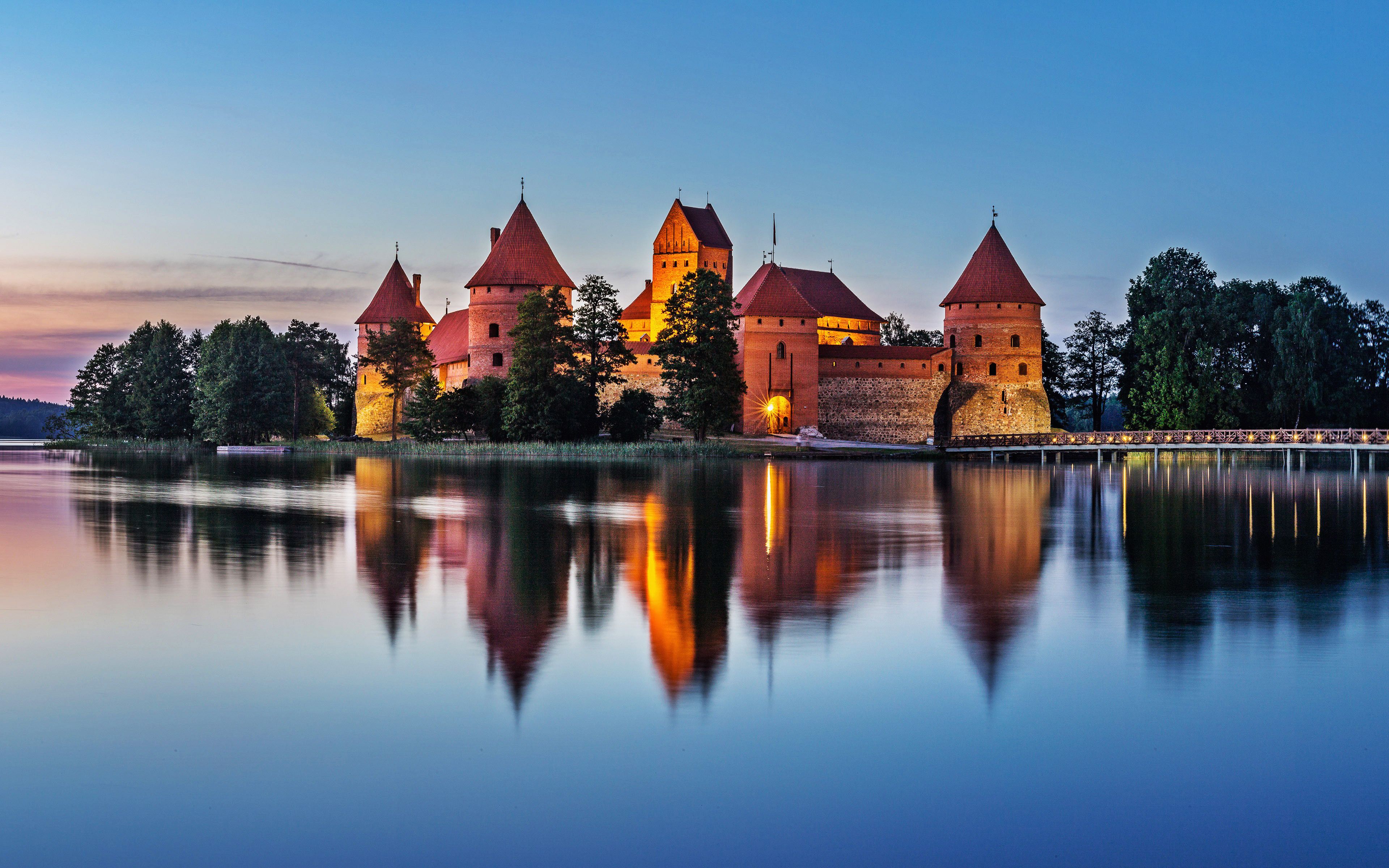Download wallpaper Trakai Castle, 4k, lake, lithuanian landmarks