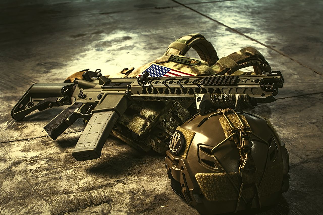 Desktop Wallpaper rifle Helmet M4 carbine Army
